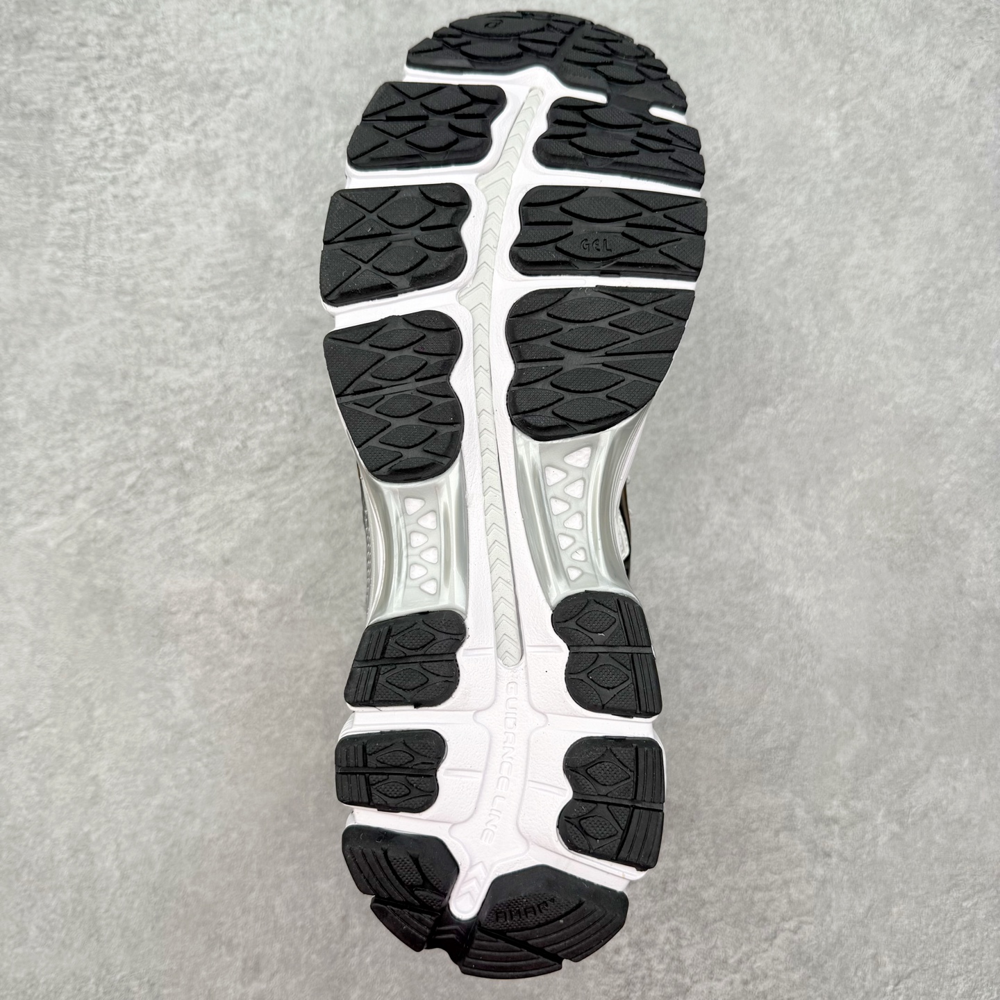 Asics Gel Kayano 12.1 亚瑟士卡亚诺12.1代系列低帮轻量缓震休闲运动跑步鞋 采用环