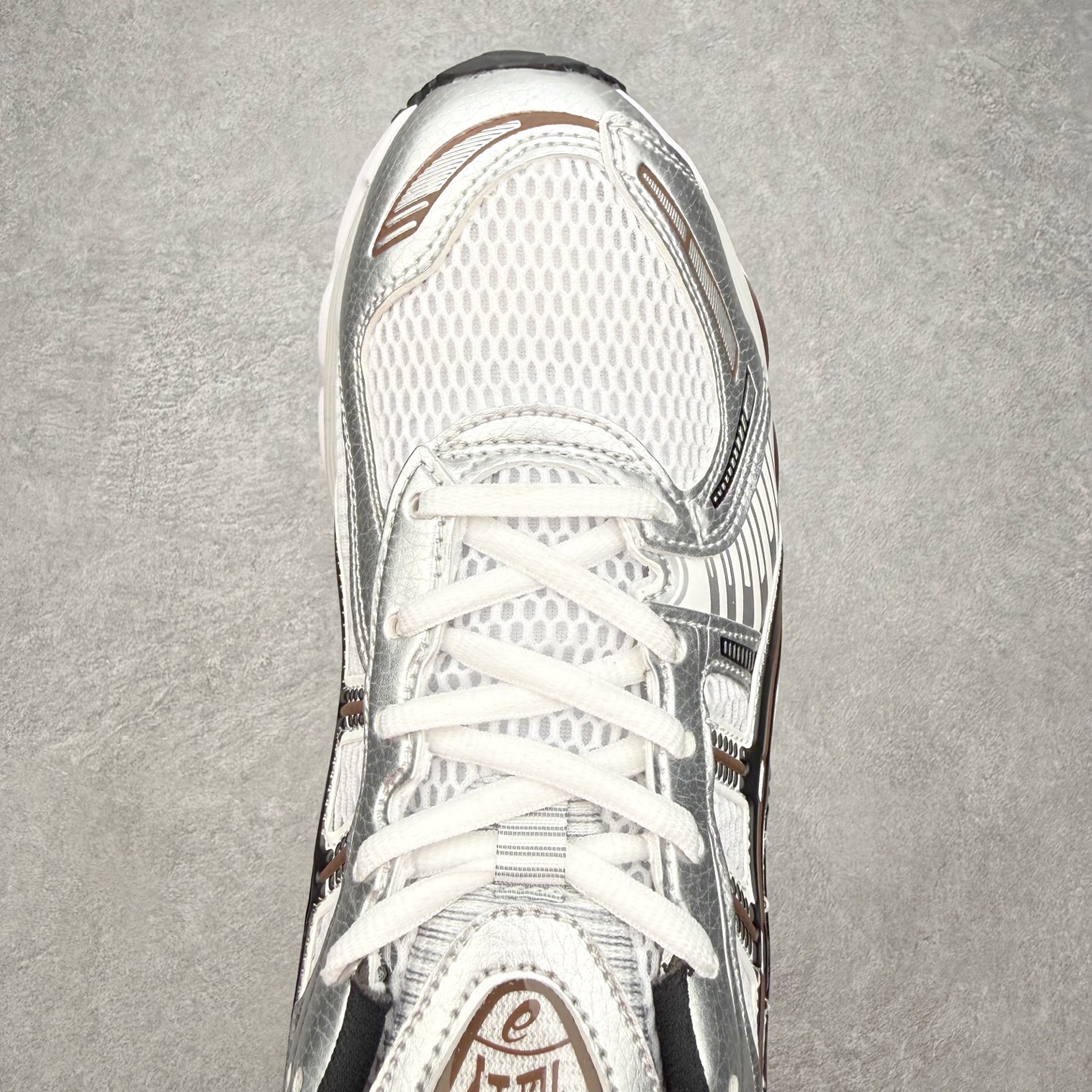 Asics Gel Kayano 12.1 亚瑟士卡亚诺12.1代系列低帮轻量缓震休闲运动跑步鞋 采用环