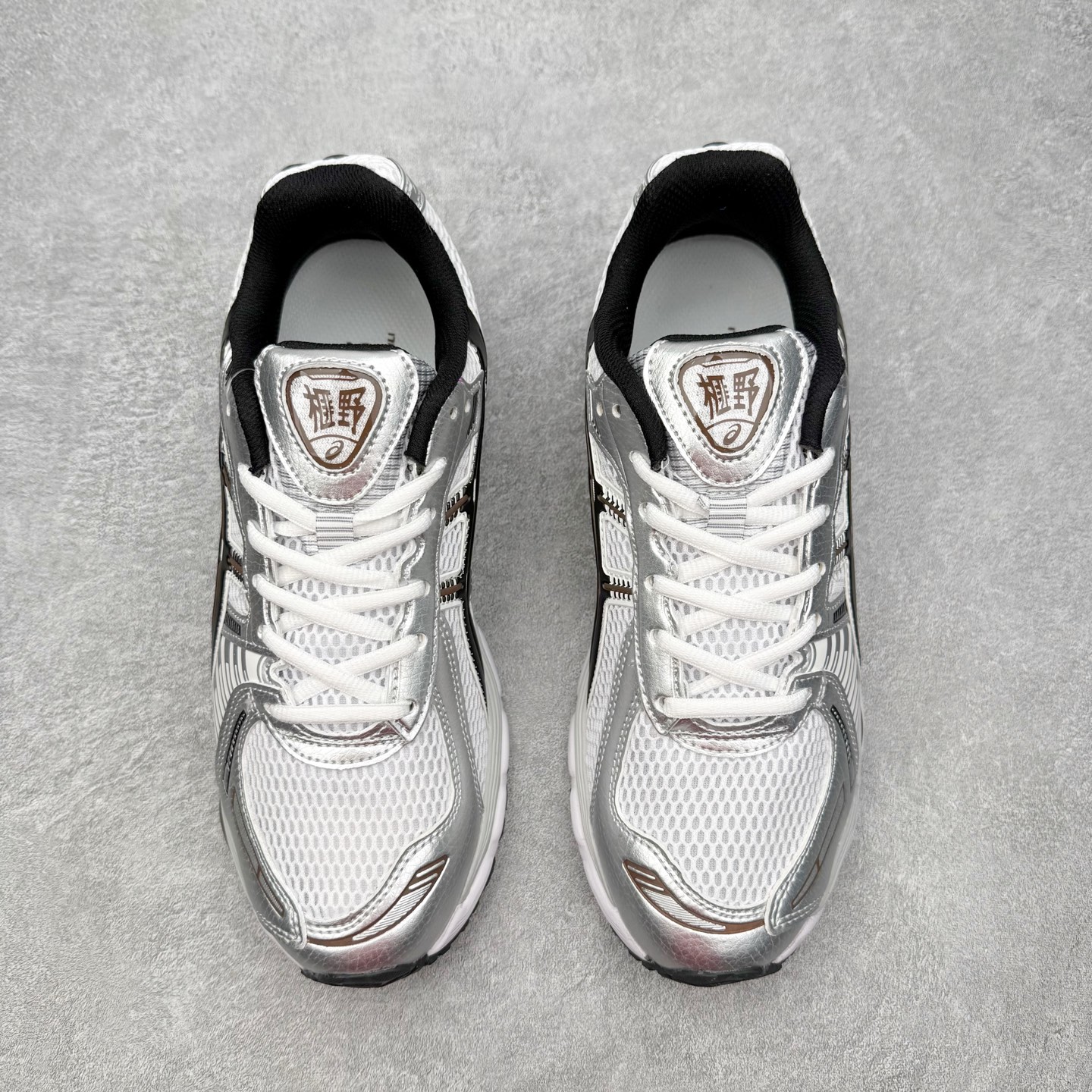 Asics Gel Kayano 12.1 亚瑟士卡亚诺12.1代系列低帮轻量缓震休闲运动跑步鞋 采用环