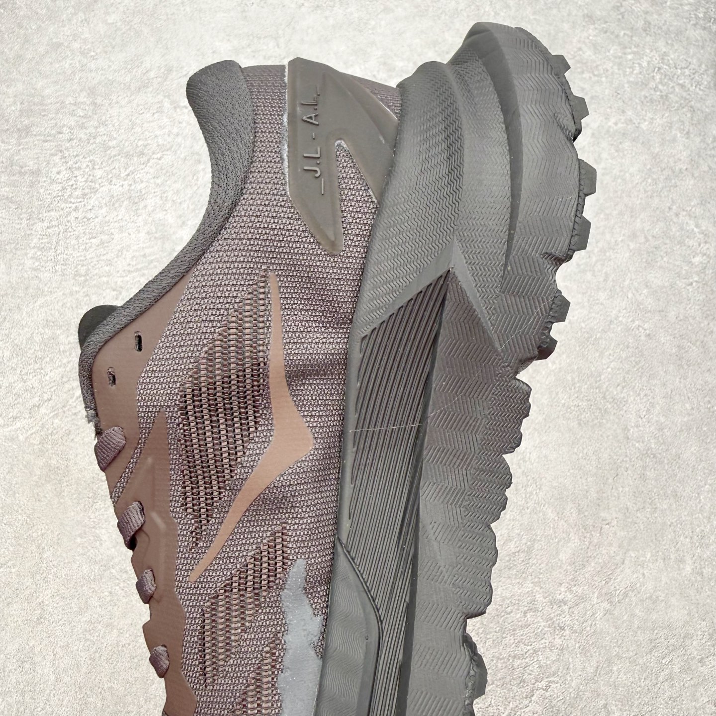 HOKA ONE ONE Mafate X 舒适轻盈低帮休闲越野跑步鞋 HOKA ONE ONE是来自美