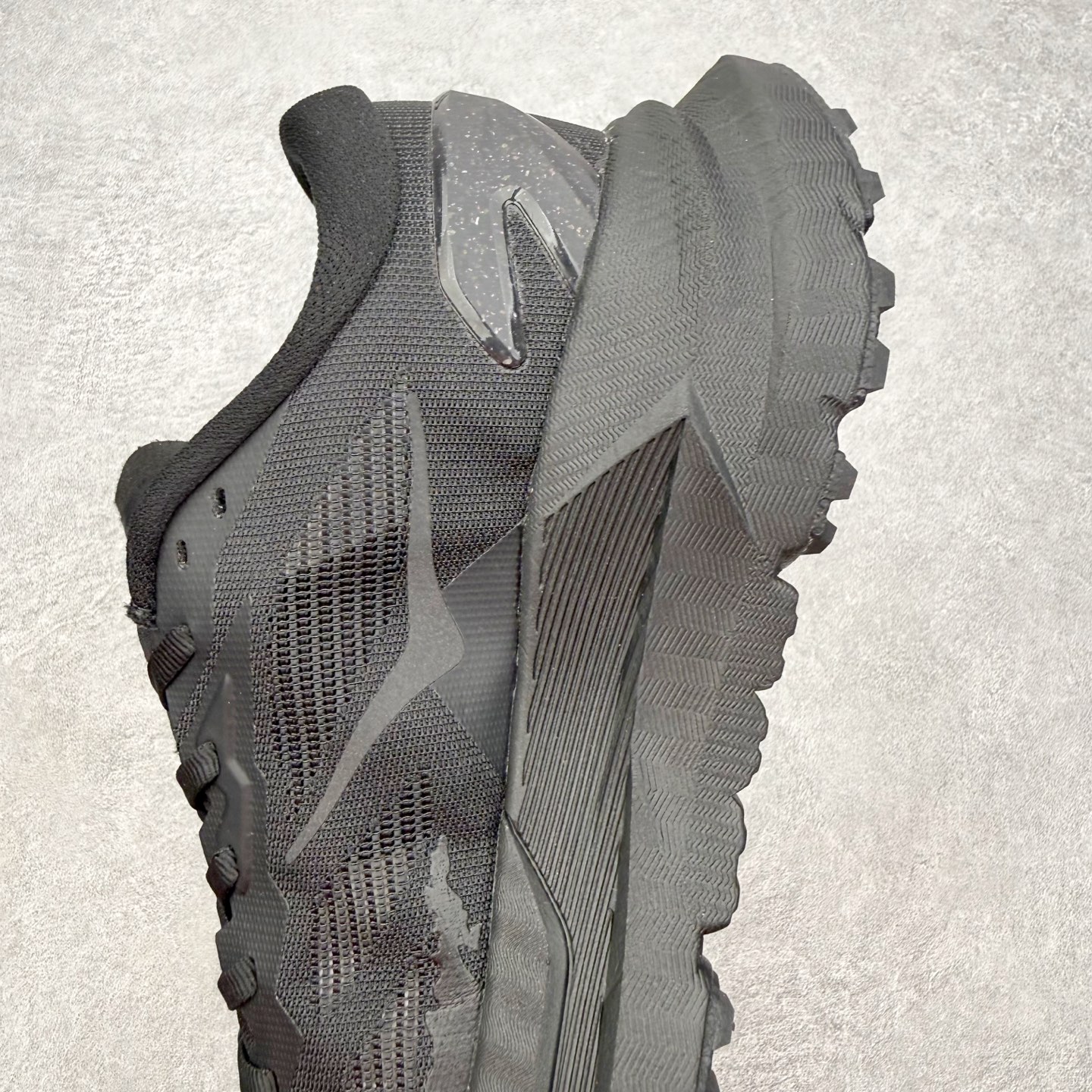 HOKA ONE ONE Mafate X 舒适轻盈低帮休闲越野跑步鞋 HOKA ONE ONE是来自美