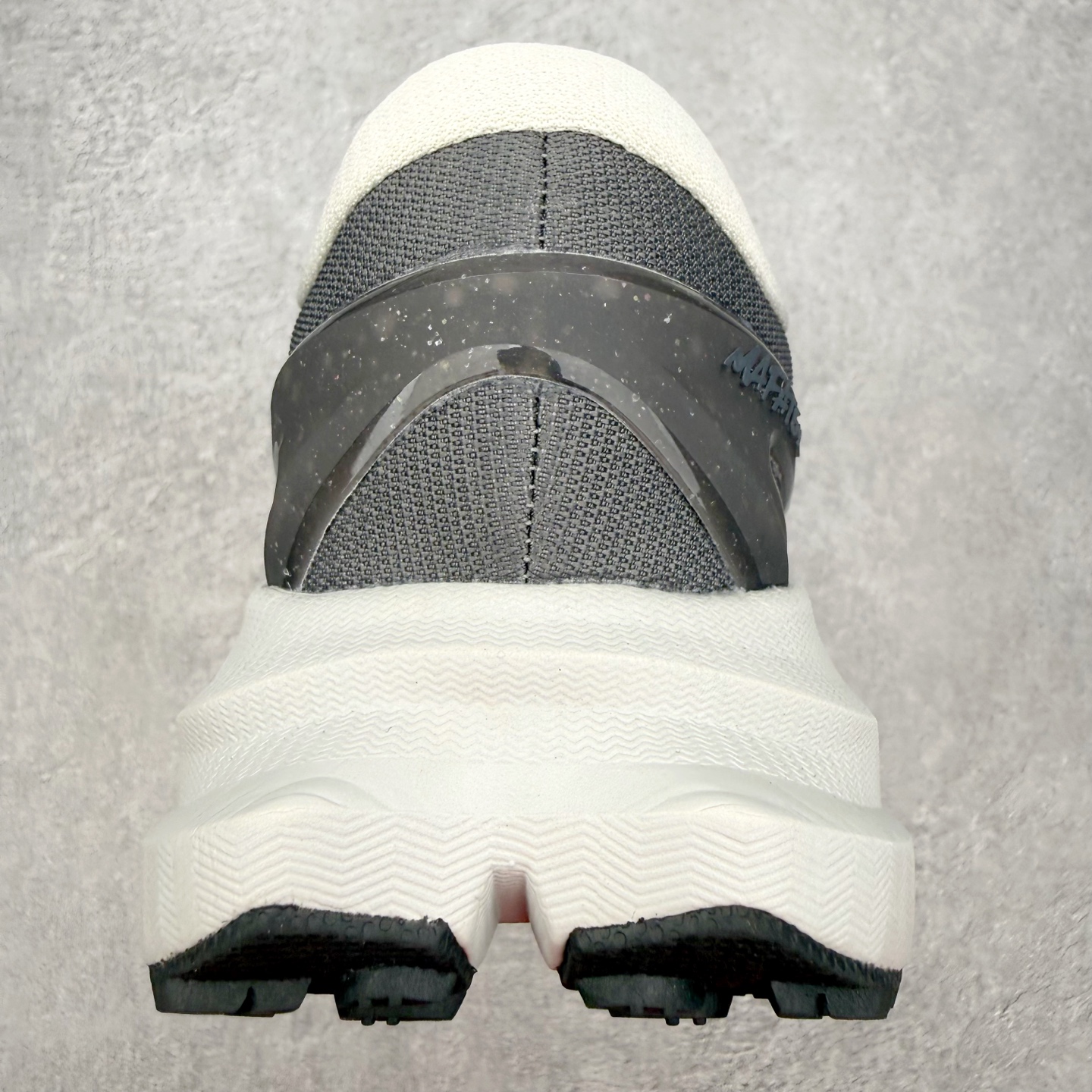 HOKA ONE ONE Mafate X 舒适轻盈低帮休闲越野跑步鞋 HOKA ONE ONE是来自美