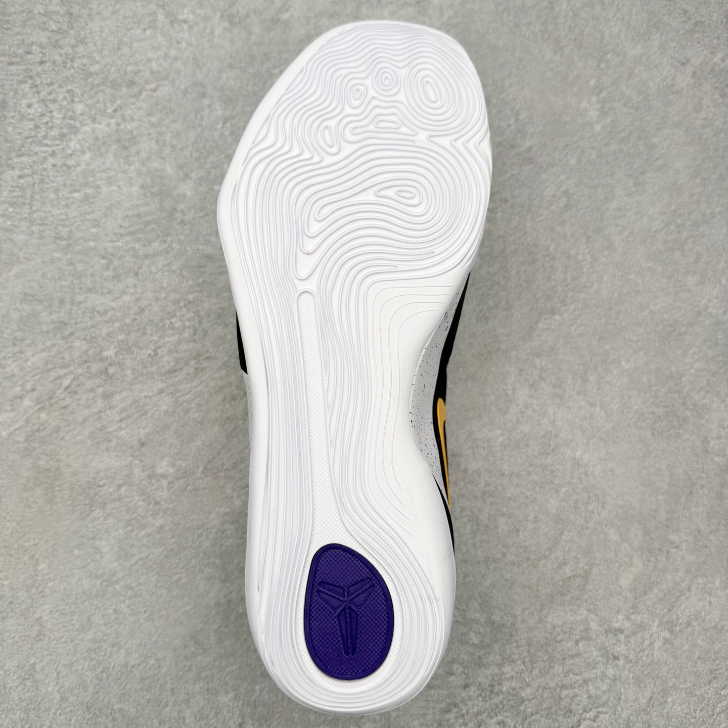 ＃GX纯原 NK Kobe 9 Low EM PE 科比九代舒适减震防滑低帮篮球鞋 黑金 IH1401-