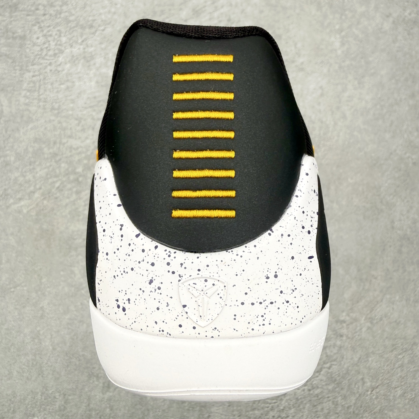 ＃GX纯原 NK Kobe 9 Low EM PE 科比九代舒适减震防滑低帮篮球鞋 黑金 IH1401-