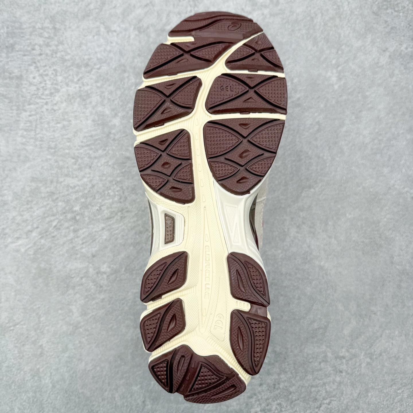 Asics GEL-NYC 亚瑟士防滑耐磨透气低帮运动休闲鞋 GEL-NYC™ 运动鞋的灵感源自传统和现