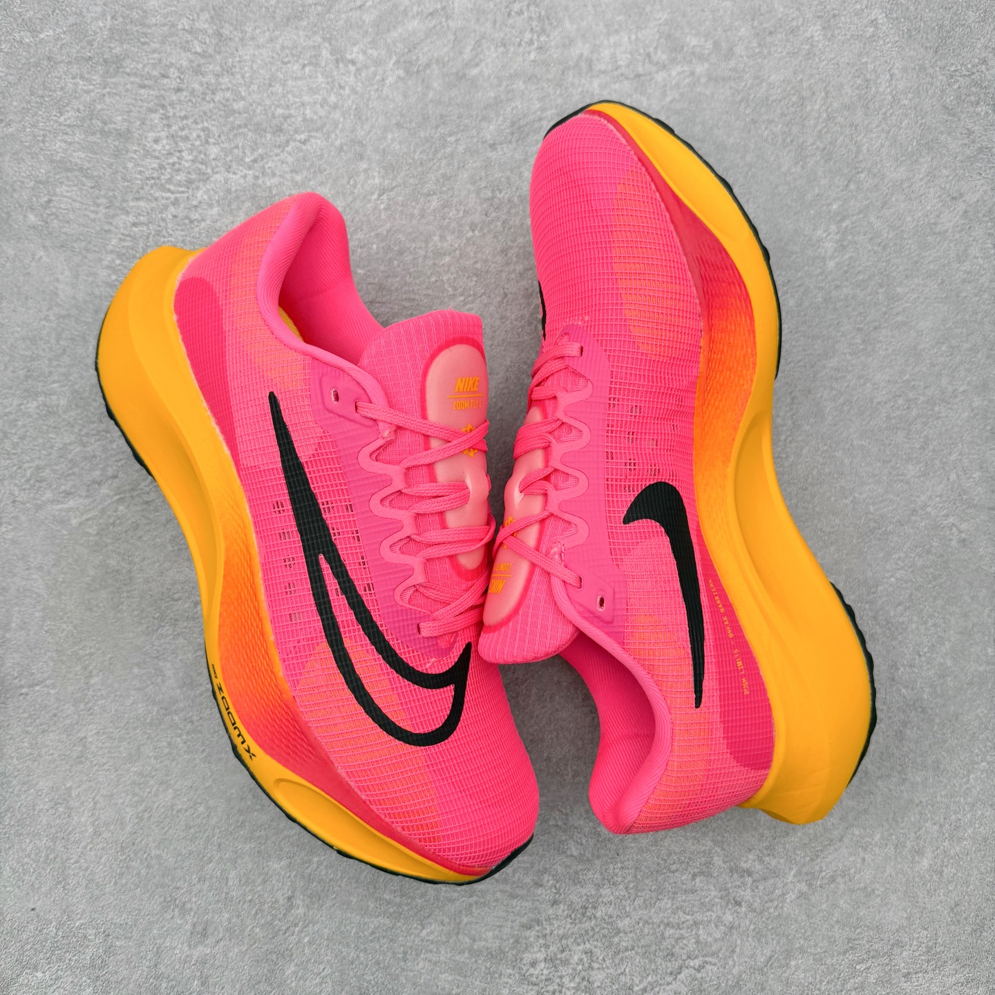 ＃福利特价‼️ NK Zoom Fly 5 马拉松长跑运动休闲缓震碳板跑步鞋 实拍调校N版已经零色差零失