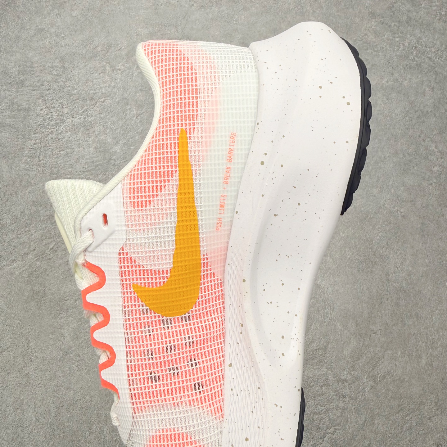 ＃福利特价‼️ NK Zoom Fly 5 马拉松长跑运动休闲缓震碳板跑步鞋 实拍调校N版已经零色差零失