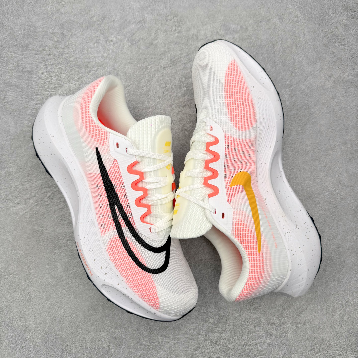 ＃福利特价‼️ NK Zoom Fly 5 马拉松长跑运动休闲缓震碳板跑步鞋 实拍调校N版已经零色差零失