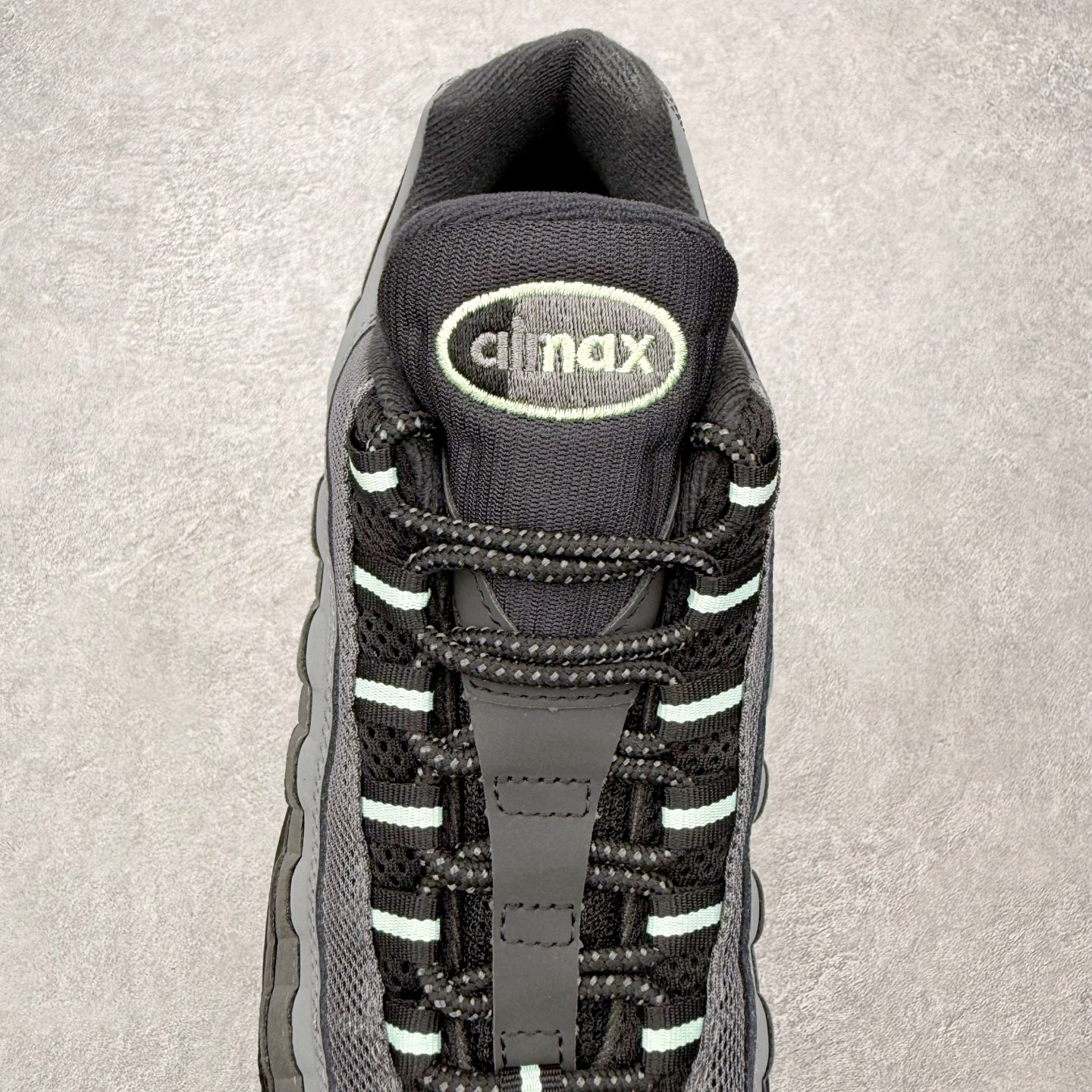 NK Air Max 95 复古减震气垫跑鞋 灰黑 HM0622-001 经典重温 外单专供大厂出品 品