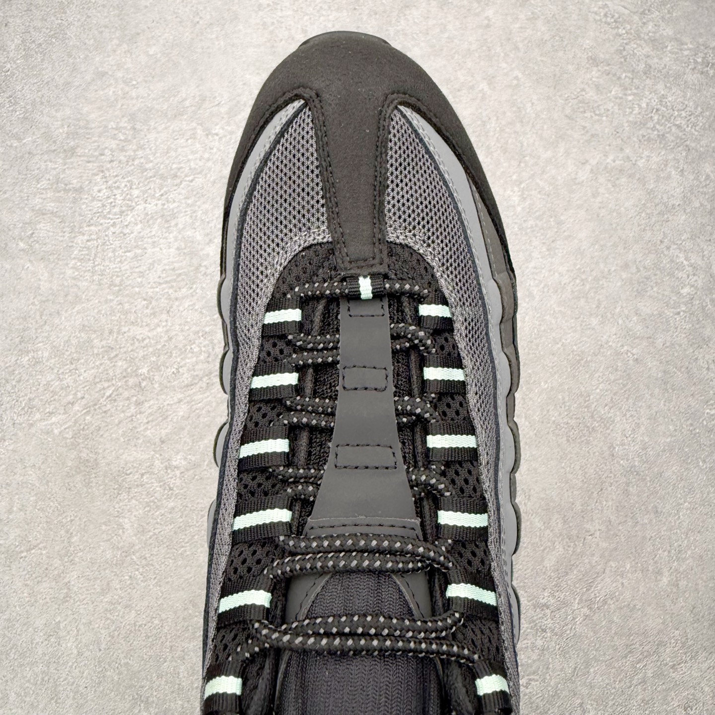 NK Air Max 95 复古减震气垫跑鞋 灰黑 HM0622-001 经典重温 外单专供大厂出品 品