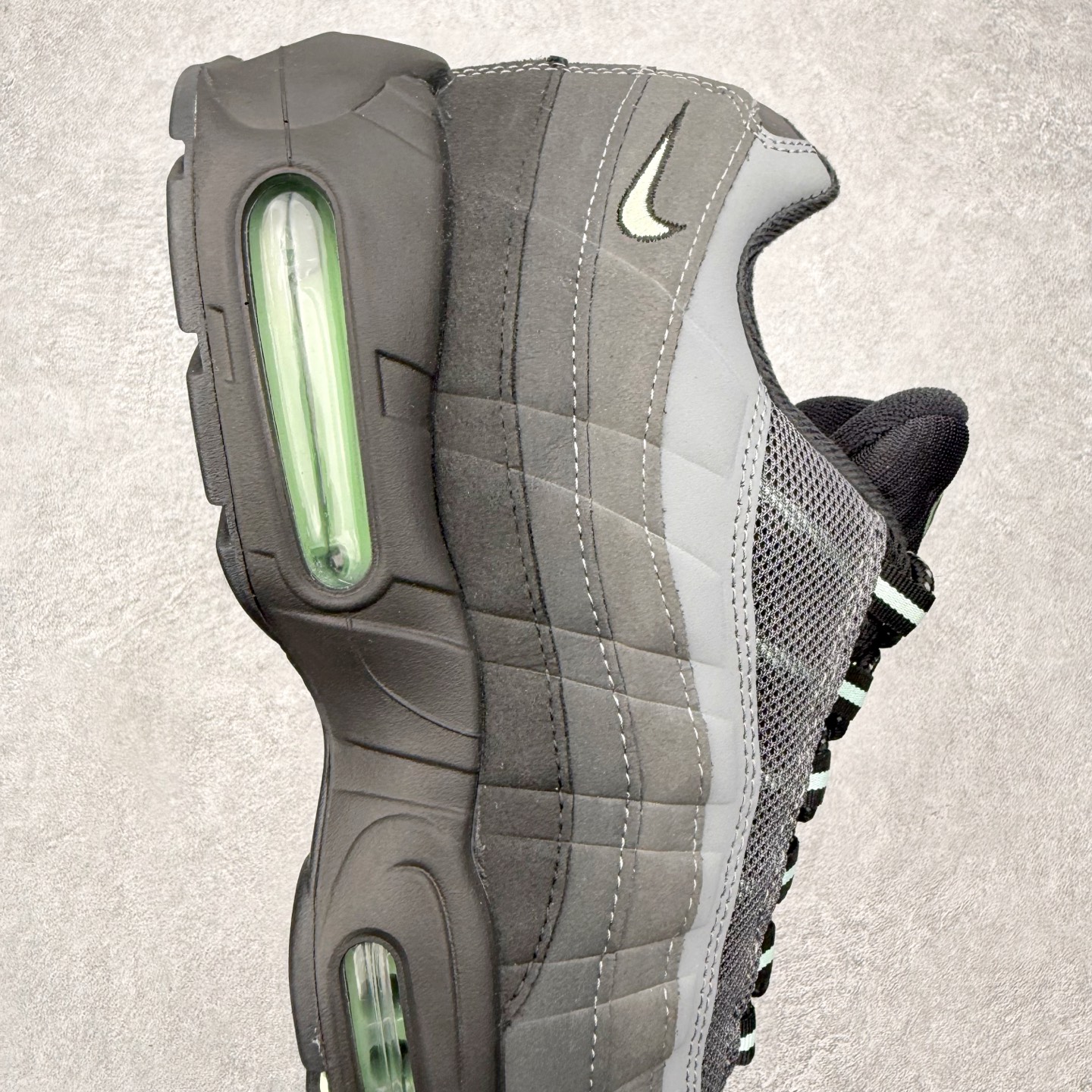 NK Air Max 95 复古减震气垫跑鞋 灰黑 HM0622-001 经典重温 外单专供大厂出品 品