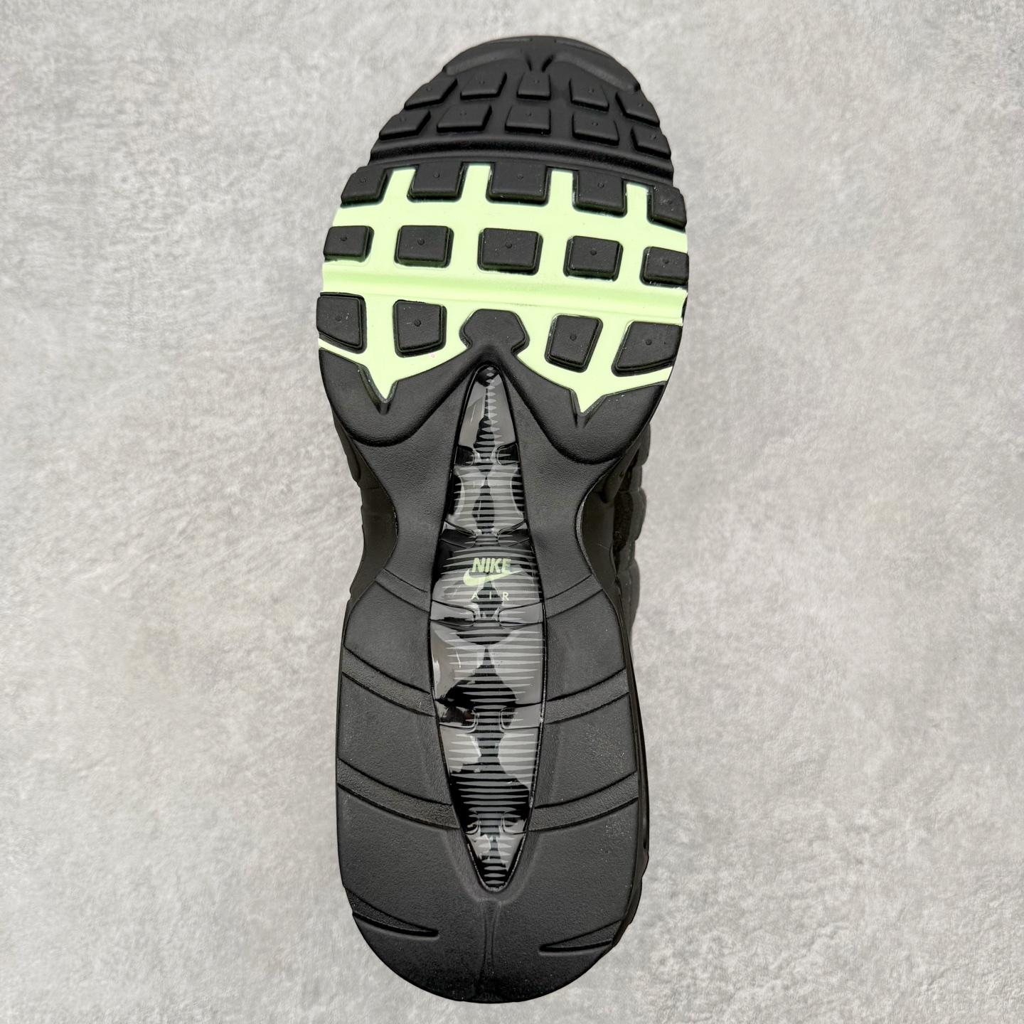 NK Air Max 95 复古减震气垫跑鞋 灰黑 HM0622-001 经典重温 外单专供大厂出品 品