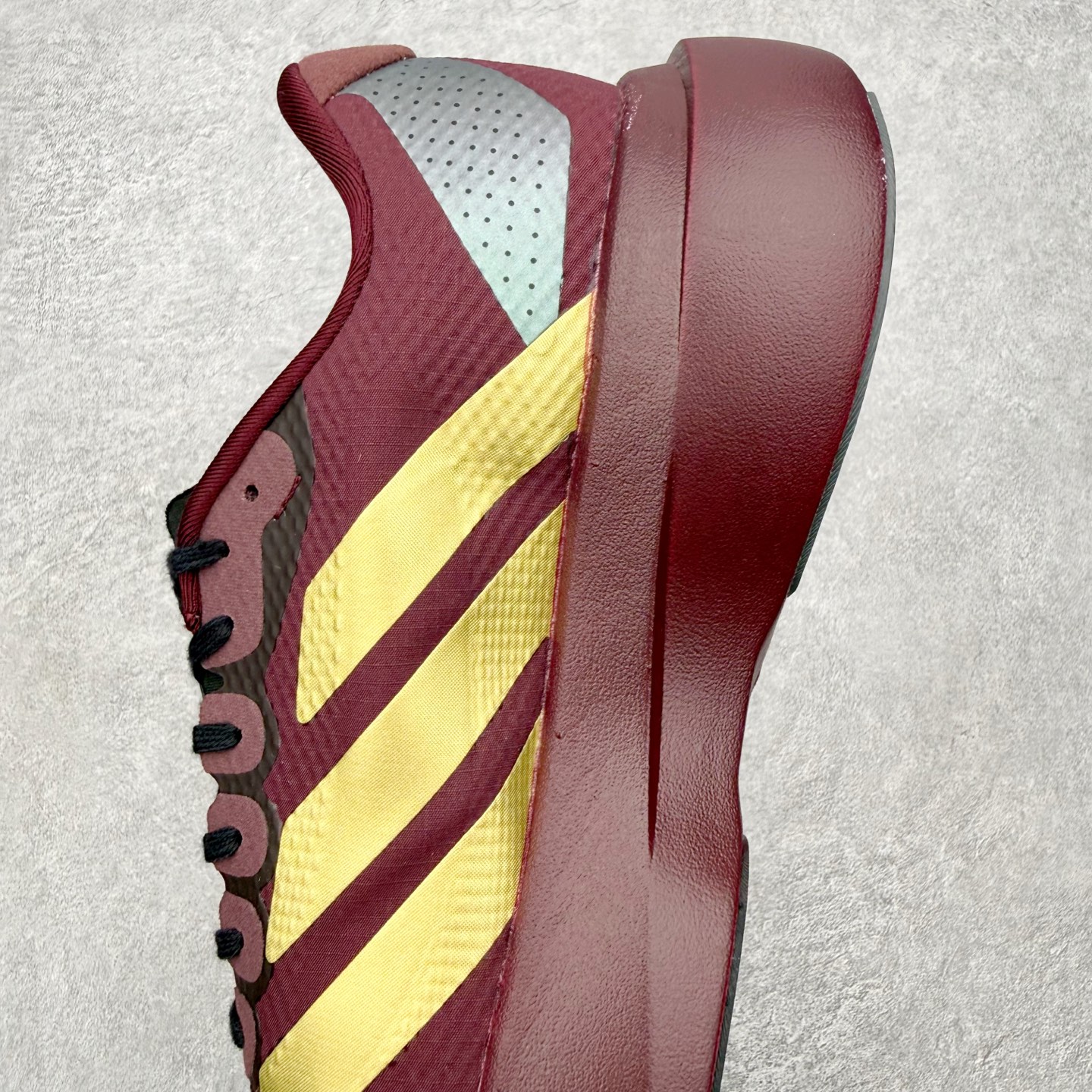 AD Adizero EVO SL WOVEN 马拉松竞速专业跑鞋 CELERMESH针织网面非常轻薄 