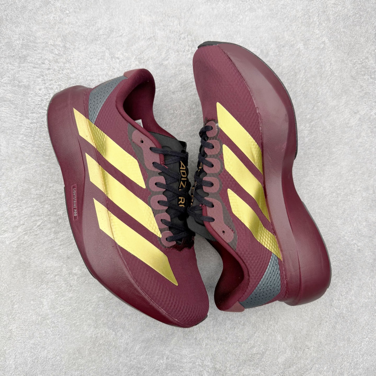 AD Adizero EVO SL WOVEN 马拉松竞速专业跑鞋 CELERMESH针织网面非常轻薄 