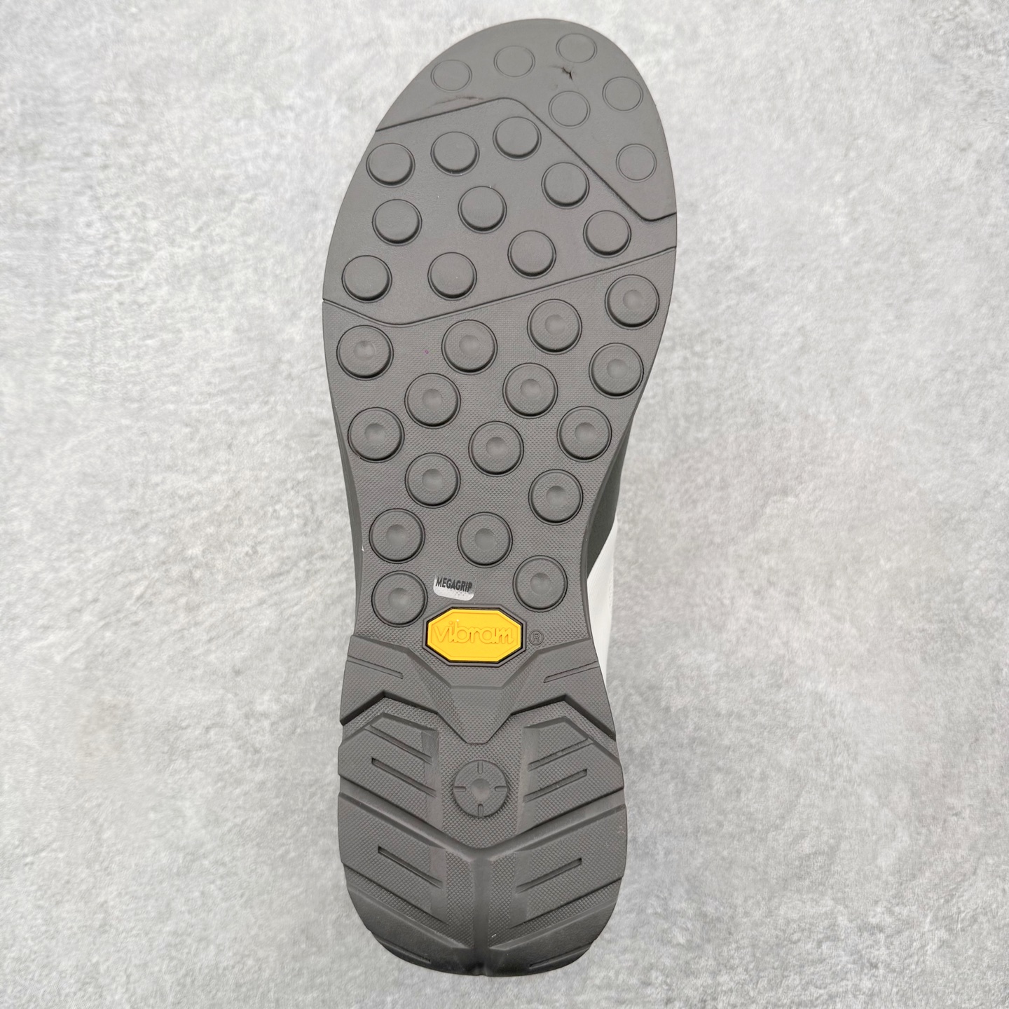 Arcteryx Konseal Lt 始祖鸟舒适百搭防滑耐磨低帮登山鞋 Arcteryx中文名始祖鸟 