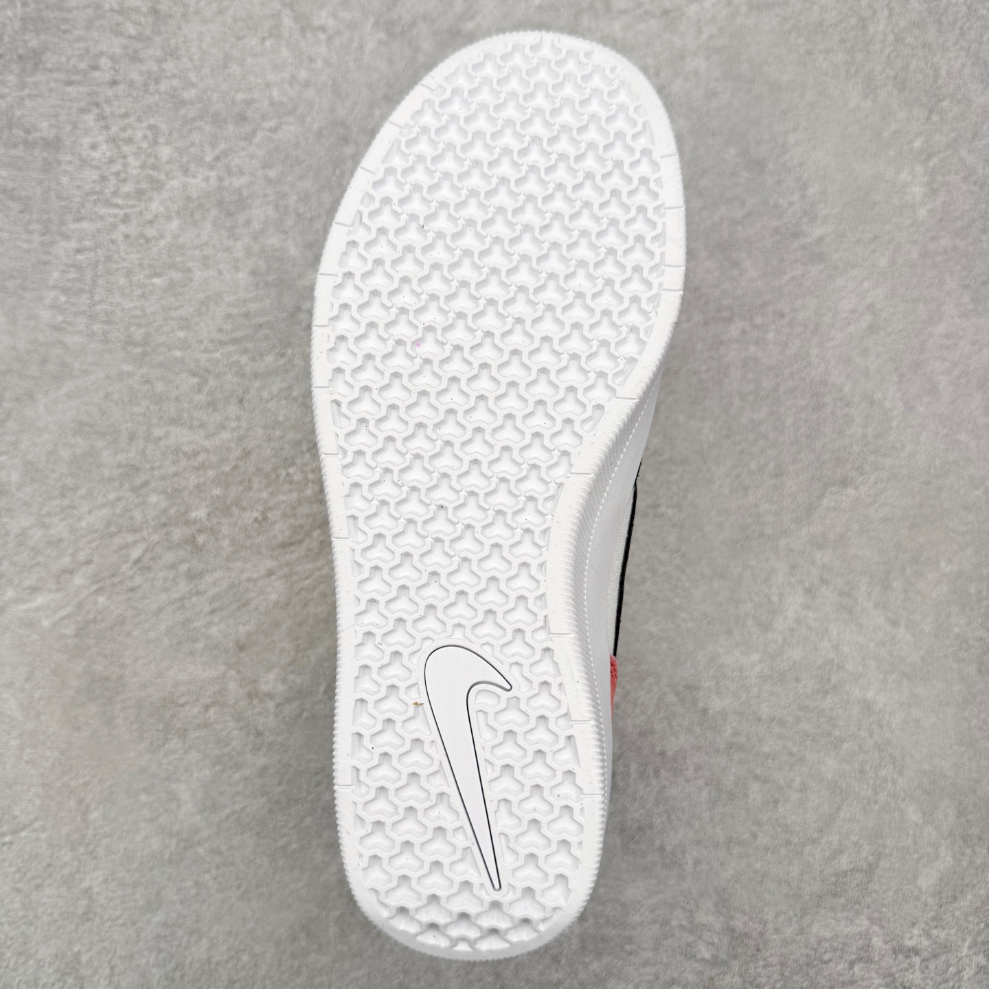 Nike SB Force 58 男子低帮耐磨滑板鞋 CZ2959-600 盐粉黑白运动滑板板鞋 鞋面由