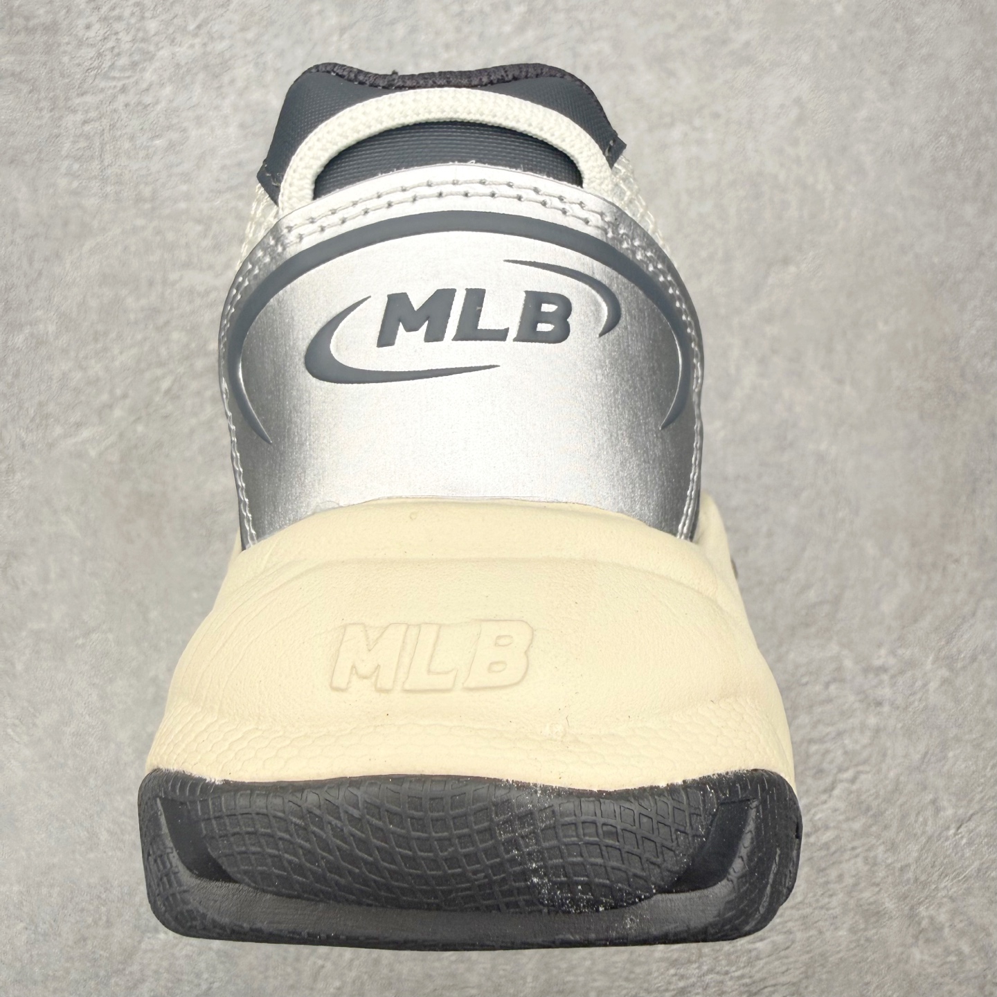 MLB 纽约洋基队织物合成革复古潮流波浪时尚舒适网面设计厚底百搭透气轻便增高低帮老爹鞋 男女同款 MLB