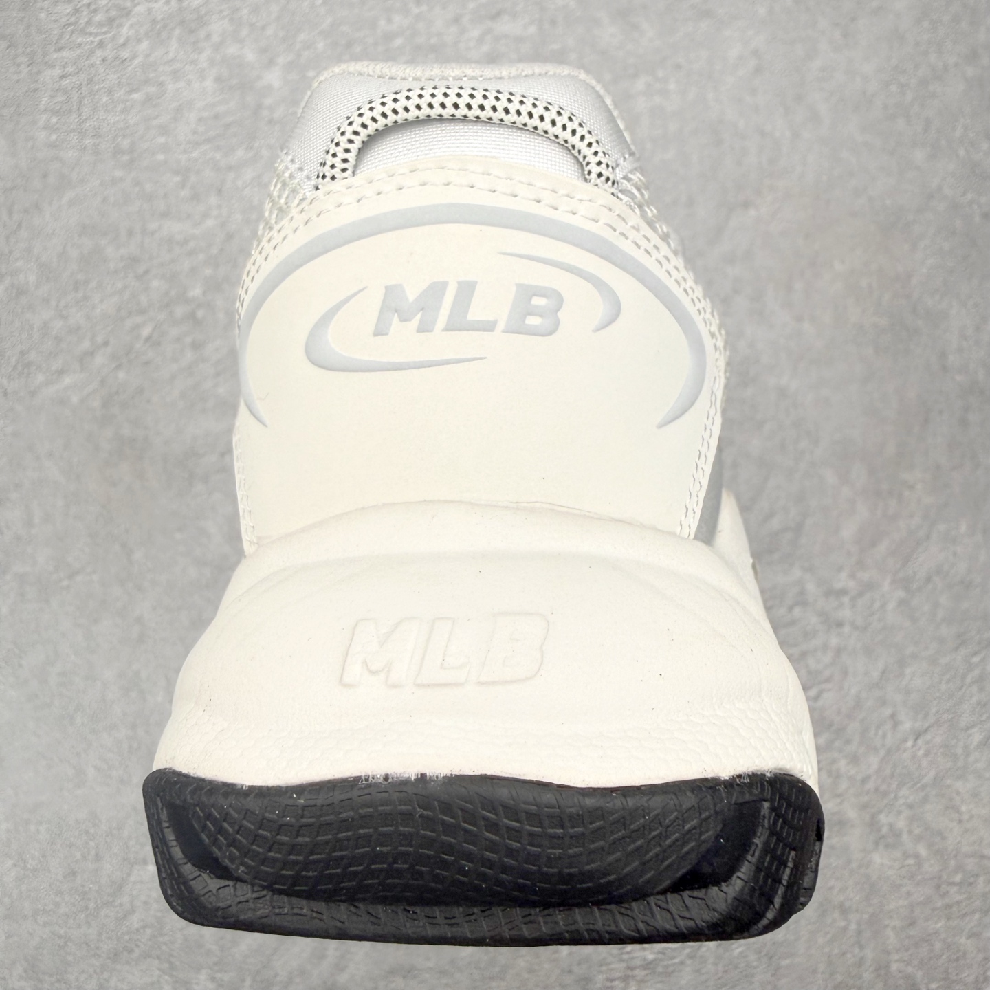 MLB 纽约洋基队织物合成革复古潮流波浪时尚舒适网面设计厚底百搭透气轻便增高低帮老爹鞋 男女同款 MLB
