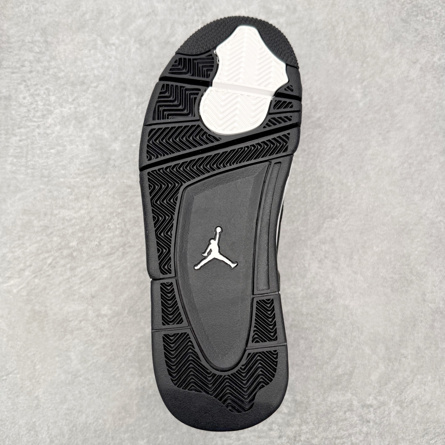 ＃DT纯原 Air Jordan AJ4 Retro 白黑雷公 FQ8138-001 原厂头层皮料 全新
