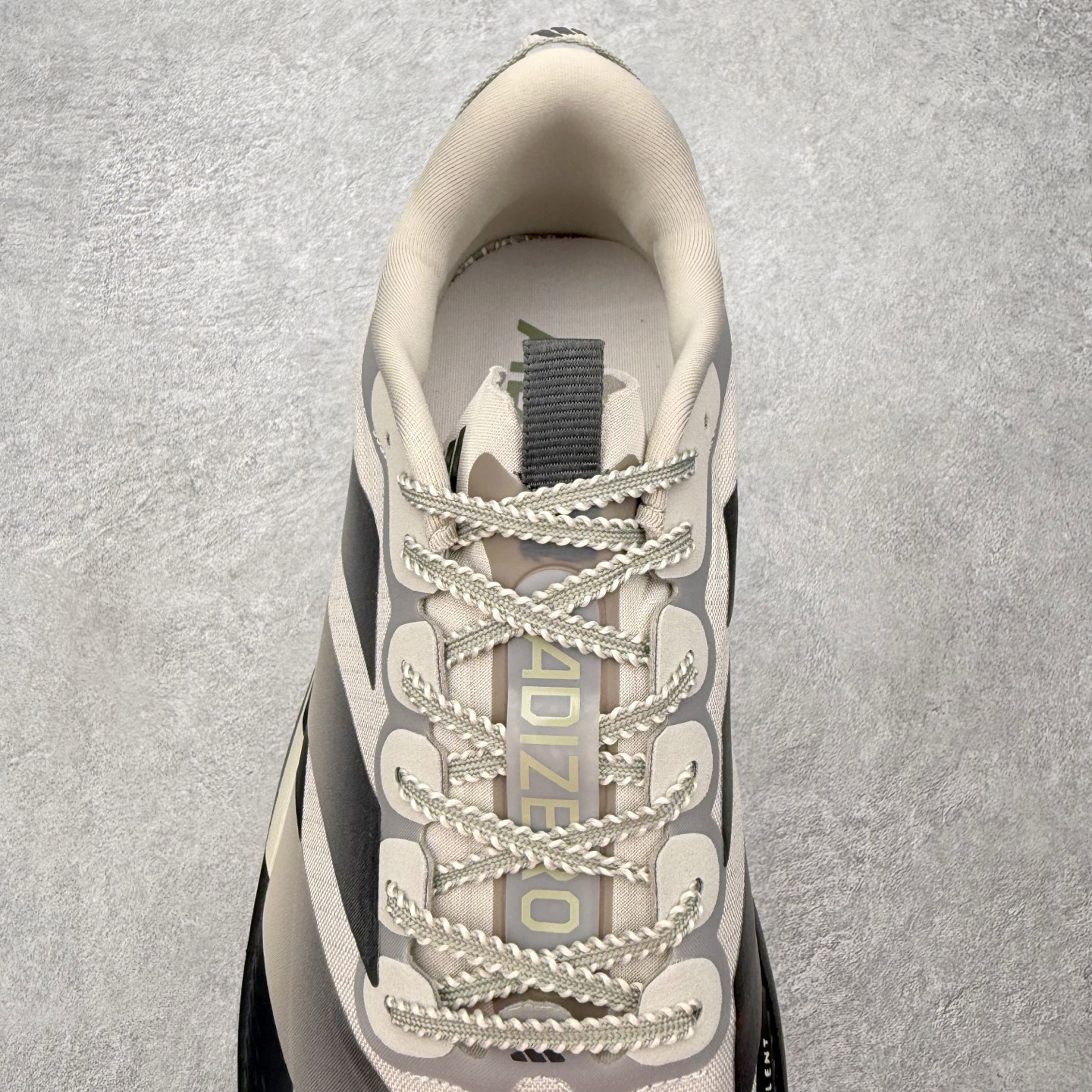 AD Adizero EVO SL ATR M 马拉松竞速专业跑鞋 CELERMESH针织网面非常轻薄 