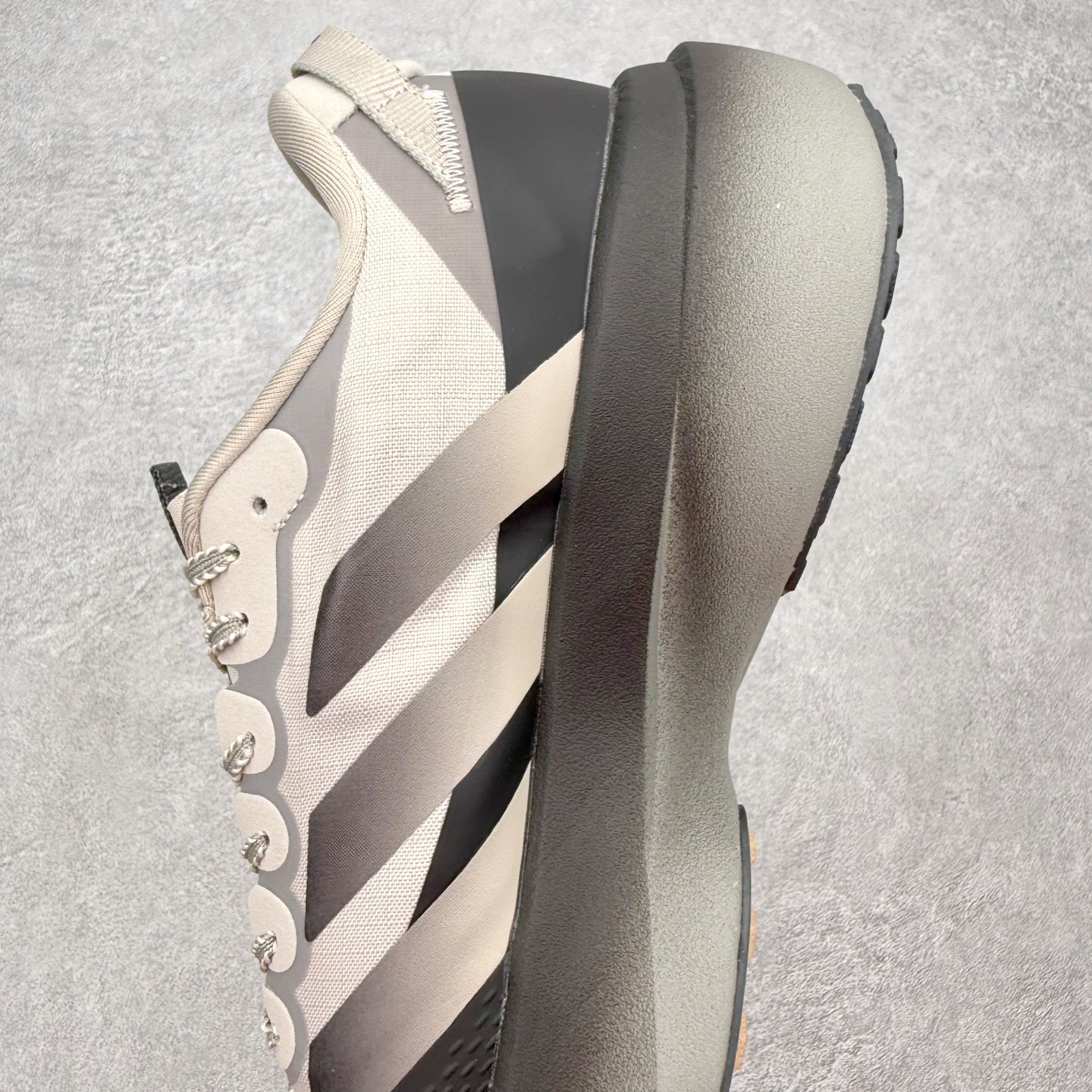 AD Adizero EVO SL ATR M 马拉松竞速专业跑鞋 CELERMESH针织网面非常轻薄 