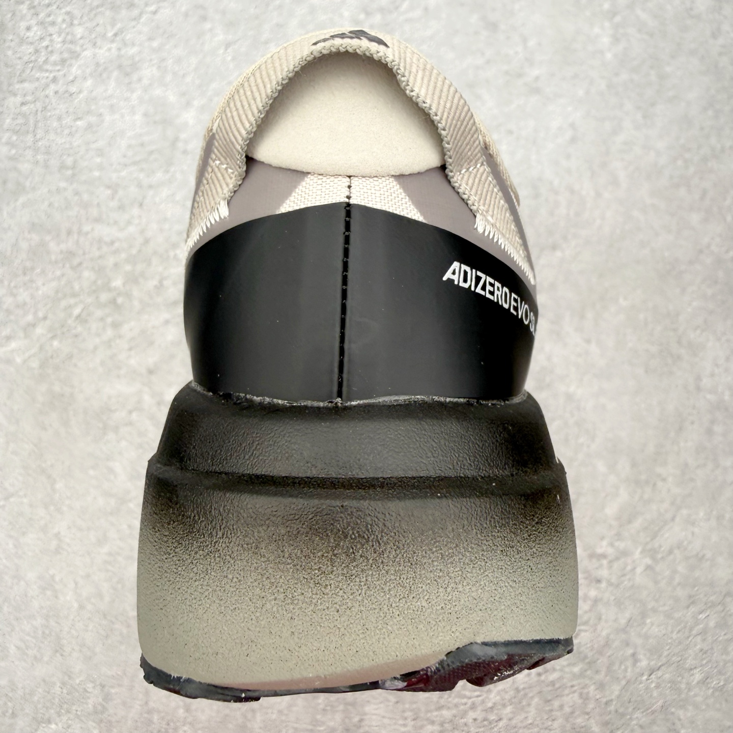 AD Adizero EVO SL ATR M 马拉松竞速专业跑鞋 CELERMESH针织网面非常轻薄 