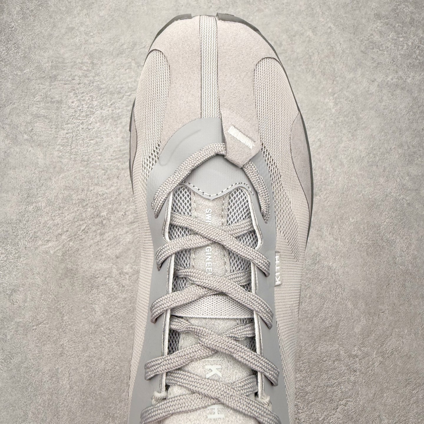 On x KITH K-Tech 1 昂跑舒适贴合透气跑步鞋 黑色四层组合大底 原数据开版这款联名跑鞋采