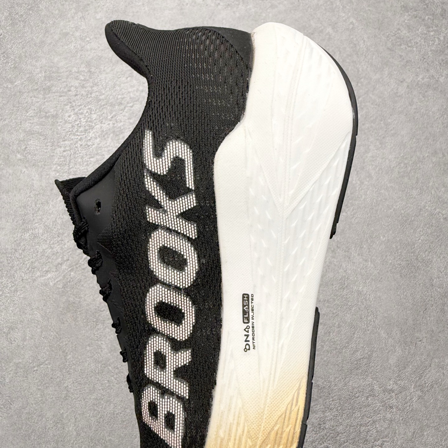 ＃福利特价‼️Brooks Hyperion 布鲁克斯旋风2代舒适百搭防滑轻便低帮跑步鞋 Brooks 