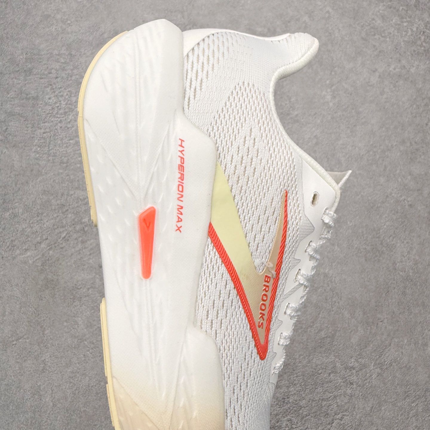 ＃福利特价‼️Brooks Hyperion 布鲁克斯旋风2代舒适百搭防滑轻便低帮跑步鞋 Brooks 