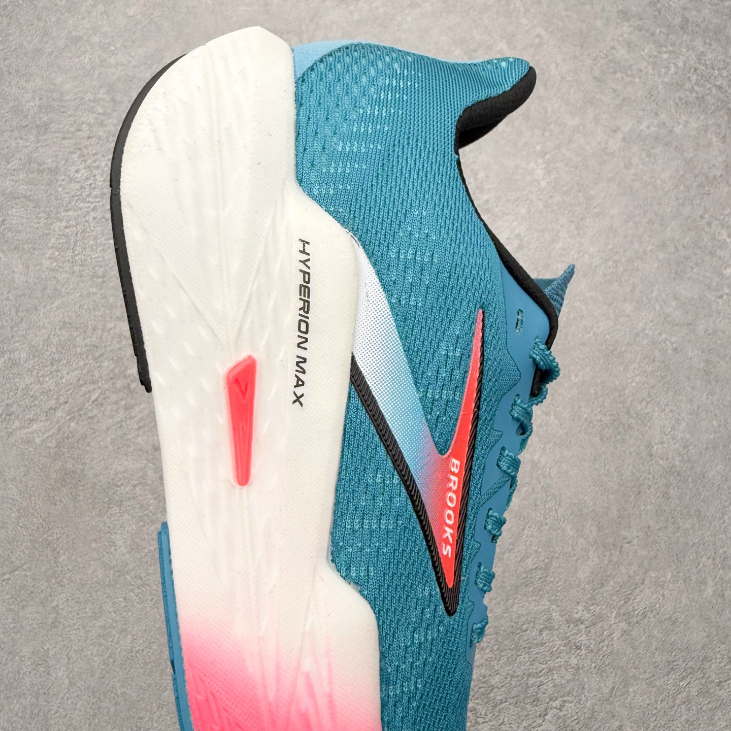 ＃福利特价‼️Brooks Hyperion 布鲁克斯旋风2代舒适百搭防滑轻便低帮跑步鞋 Brooks 
