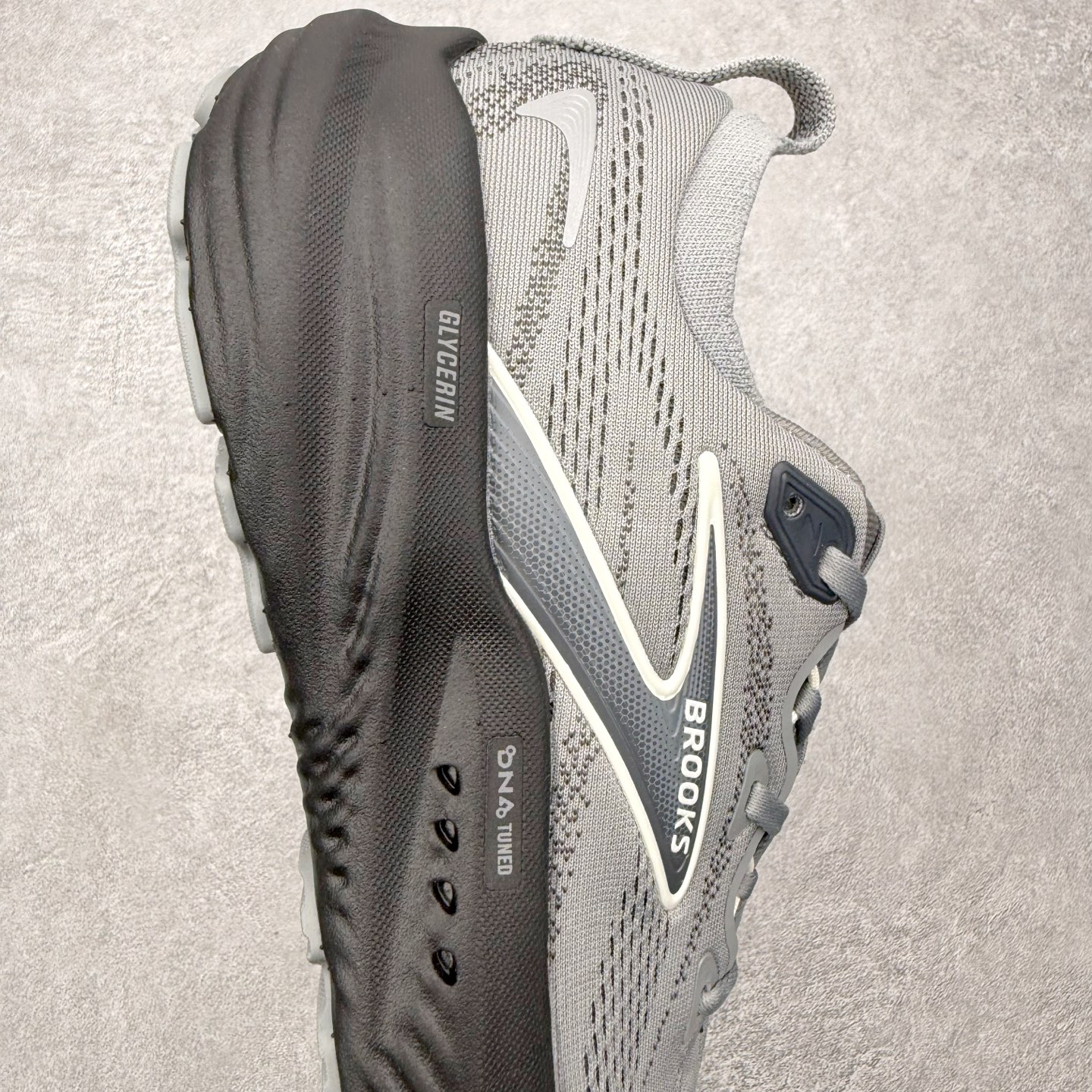 ＃福利特价‼️Brooks Glycerin GTS 22 布鲁克斯舒适百搭宽版防滑耐磨 低帮 休闲马拉