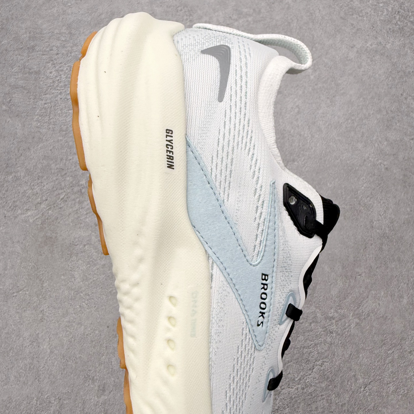＃福利特价‼️Brooks Glycerin GTS 22 布鲁克斯舒适百搭宽版防滑耐磨 低帮 休闲马拉