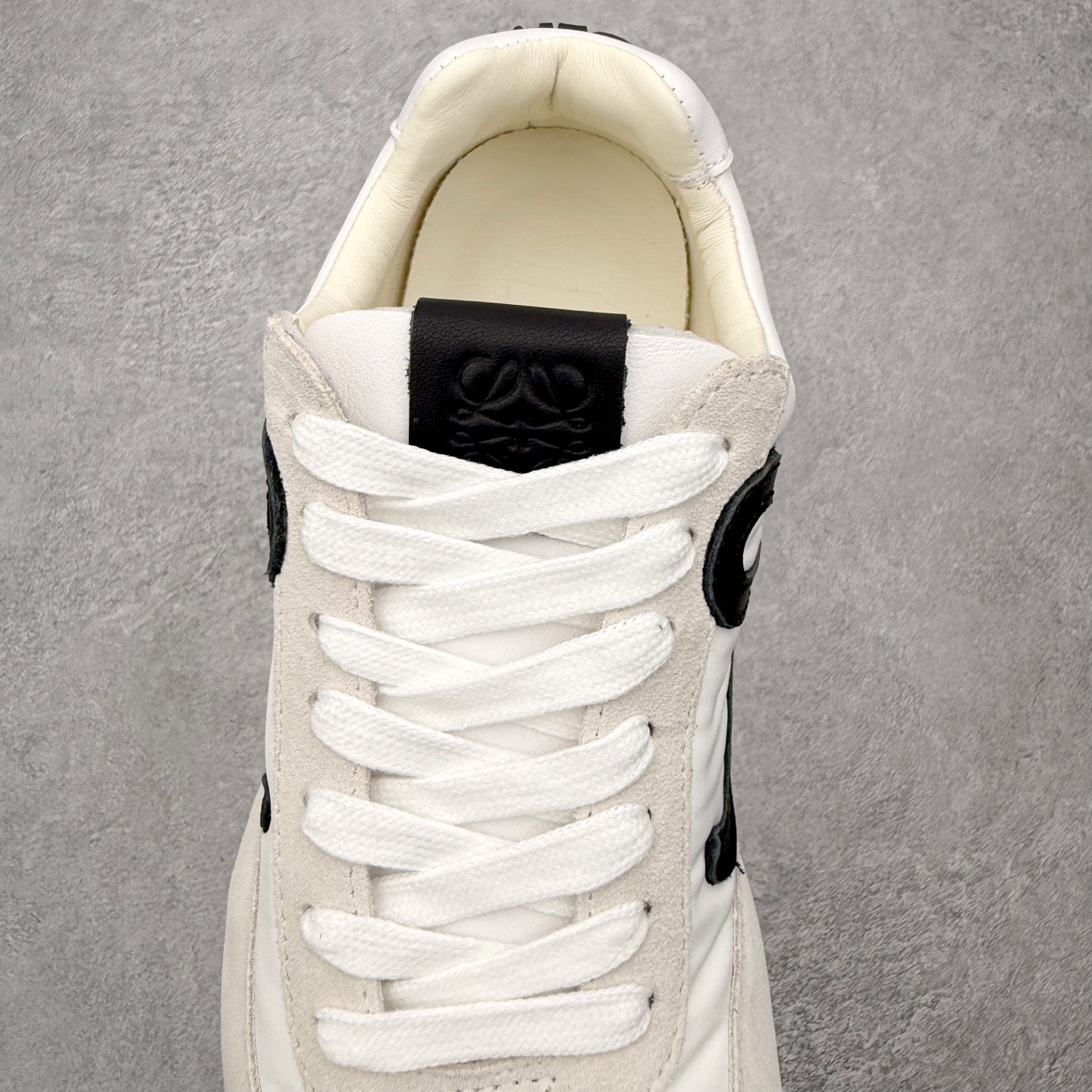 罗意威Loewe Ballet Runner 2.0 Sneakers 芭蕾舞2.0系列阿甘复古风德训薄