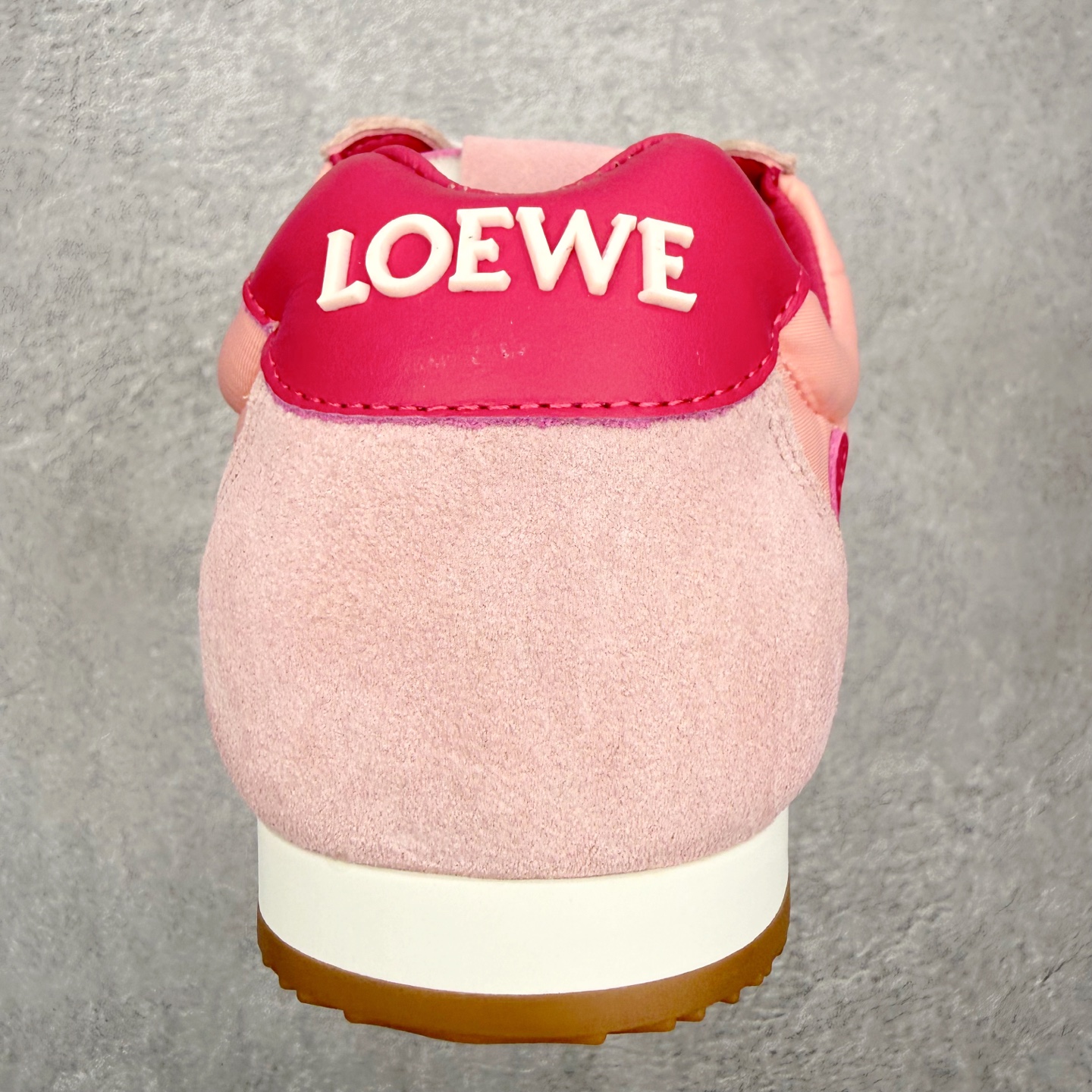 罗意威Loewe Ballet Runner 2.0 Sneakers 芭蕾舞2.0系列阿甘复古风德训薄