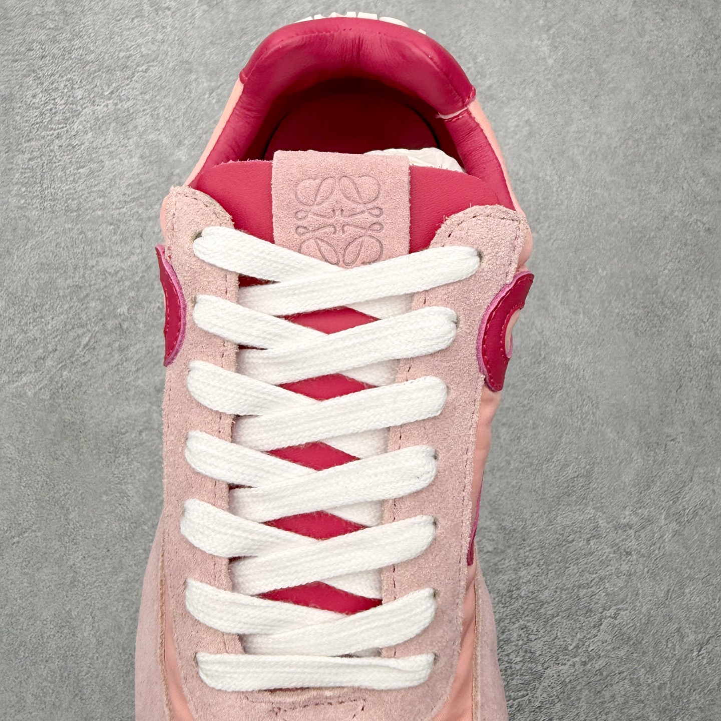 罗意威Loewe Ballet Runner 2.0 Sneakers 芭蕾舞2.0系列阿甘复古风德训薄