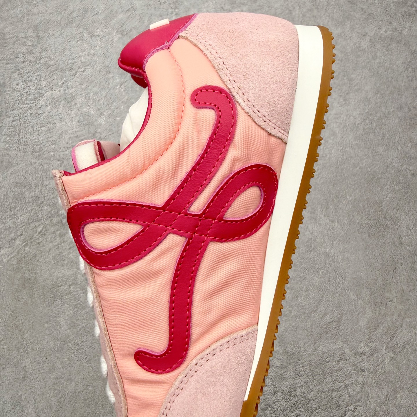罗意威Loewe Ballet Runner 2.0 Sneakers 芭蕾舞2.0系列阿甘复古风德训薄