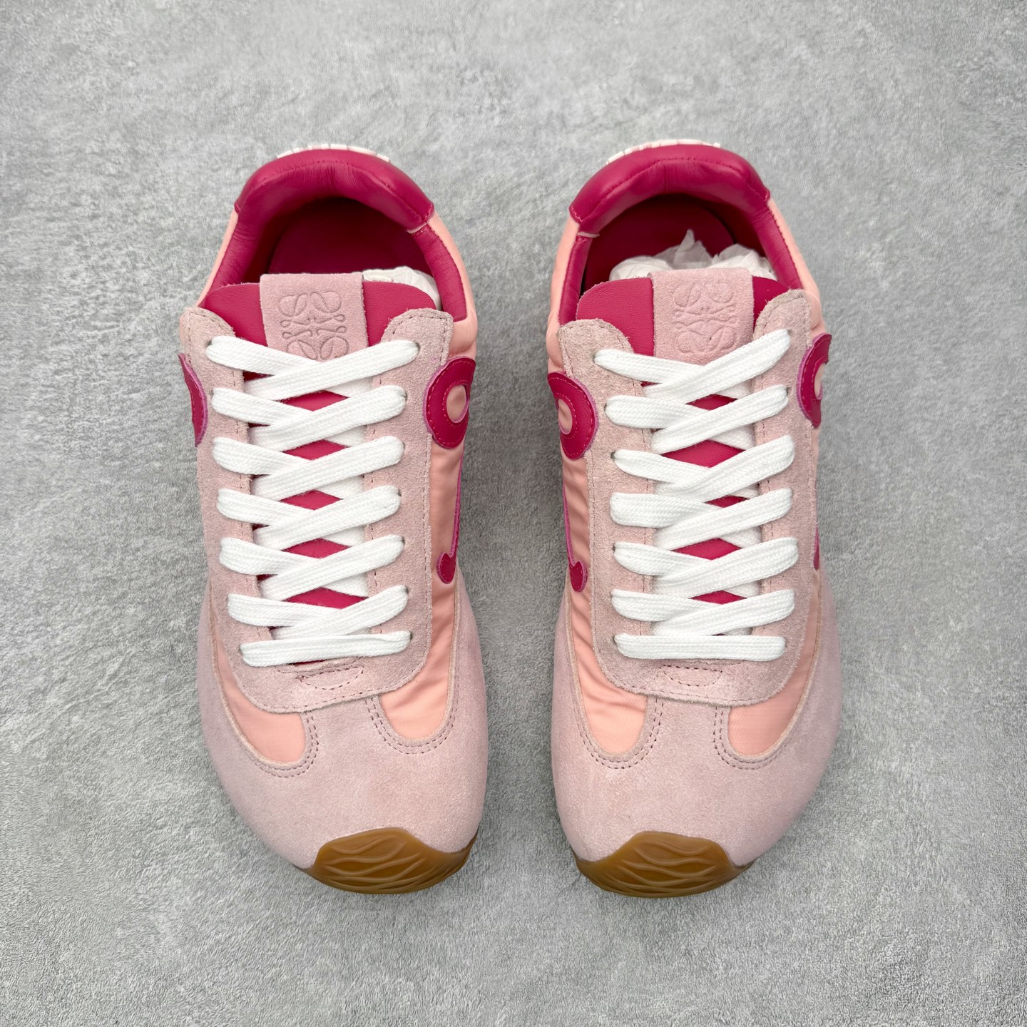 罗意威Loewe Ballet Runner 2.0 Sneakers 芭蕾舞2.0系列阿甘复古风德训薄