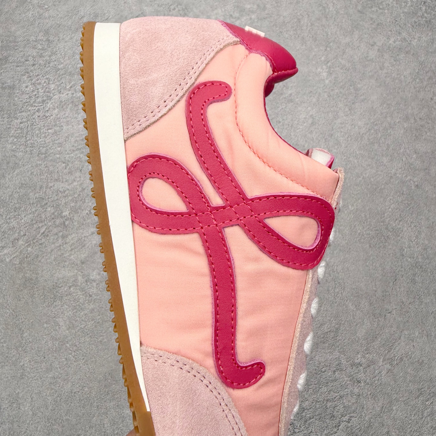 罗意威Loewe Ballet Runner 2.0 Sneakers 芭蕾舞2.0系列阿甘复古风德训薄