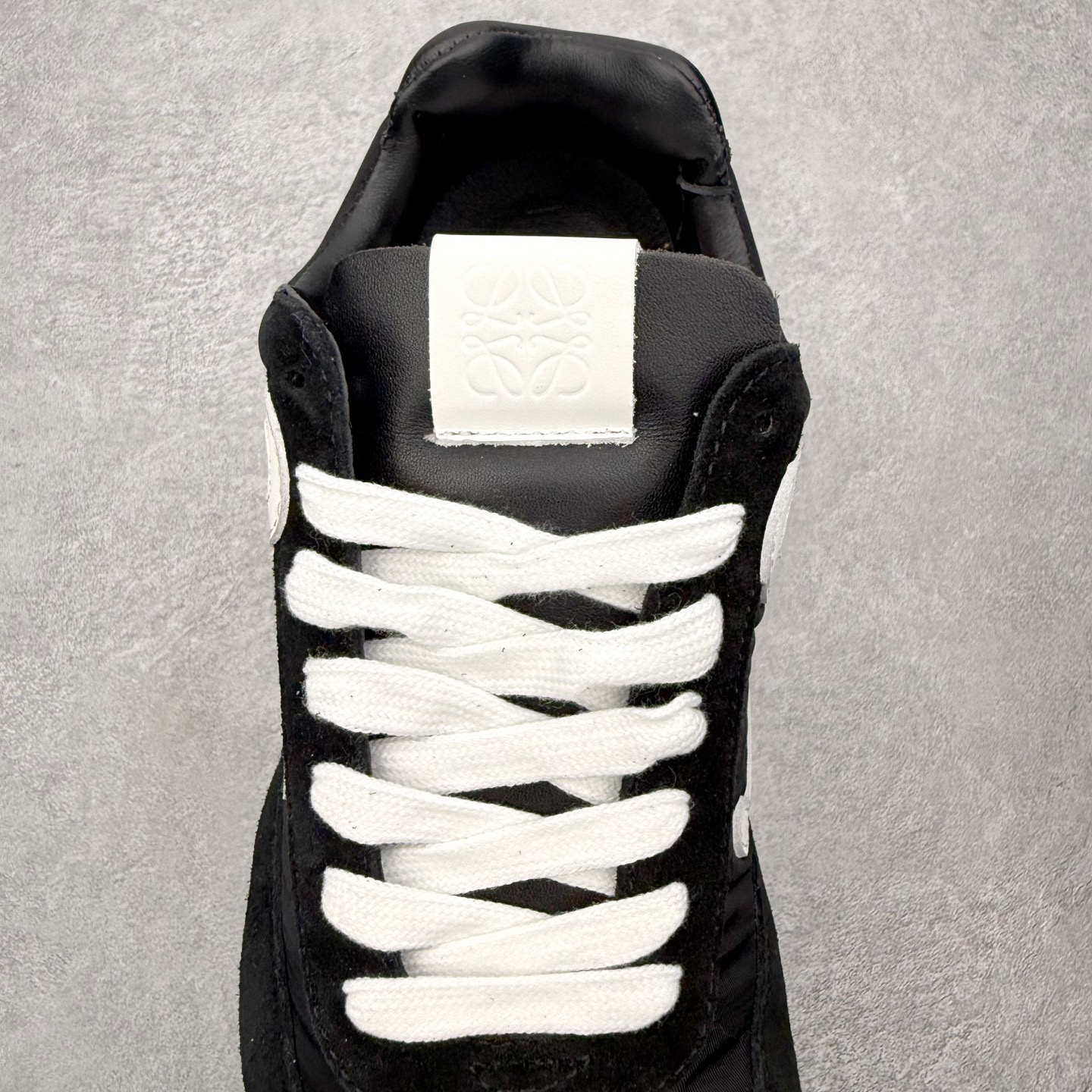 罗意威Loewe Ballet Runner 2.0 Sneakers 芭蕾舞2.0系列阿甘复古风德训薄