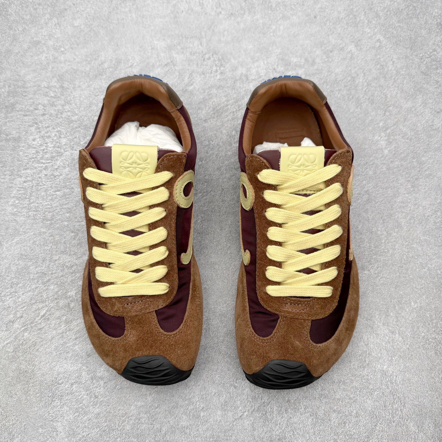 罗意威Loewe Ballet Runner 2.0 Sneakers 芭蕾舞2.0系列阿甘复古风德训薄