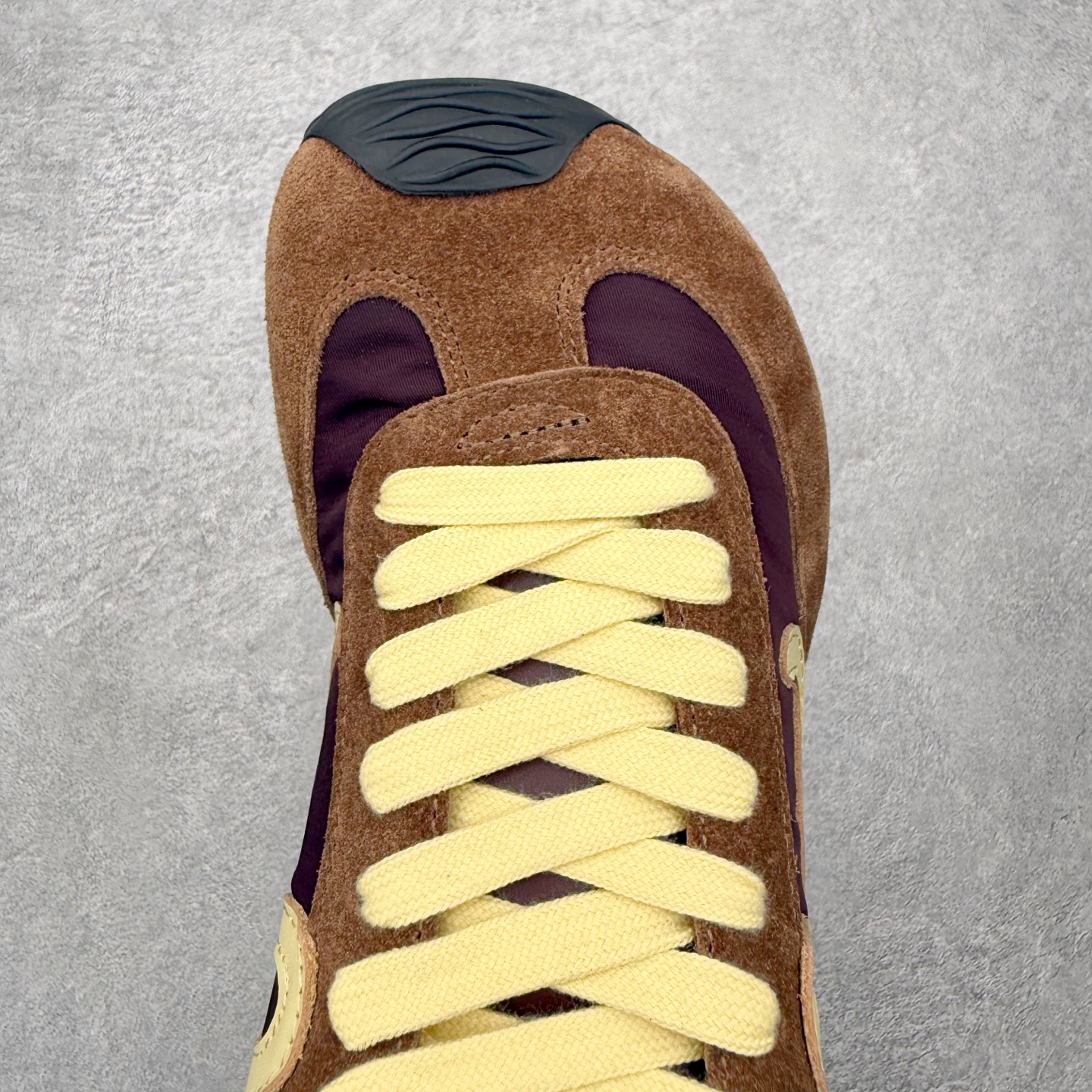 罗意威Loewe Ballet Runner 2.0 Sneakers 芭蕾舞2.0系列阿甘复古风德训薄