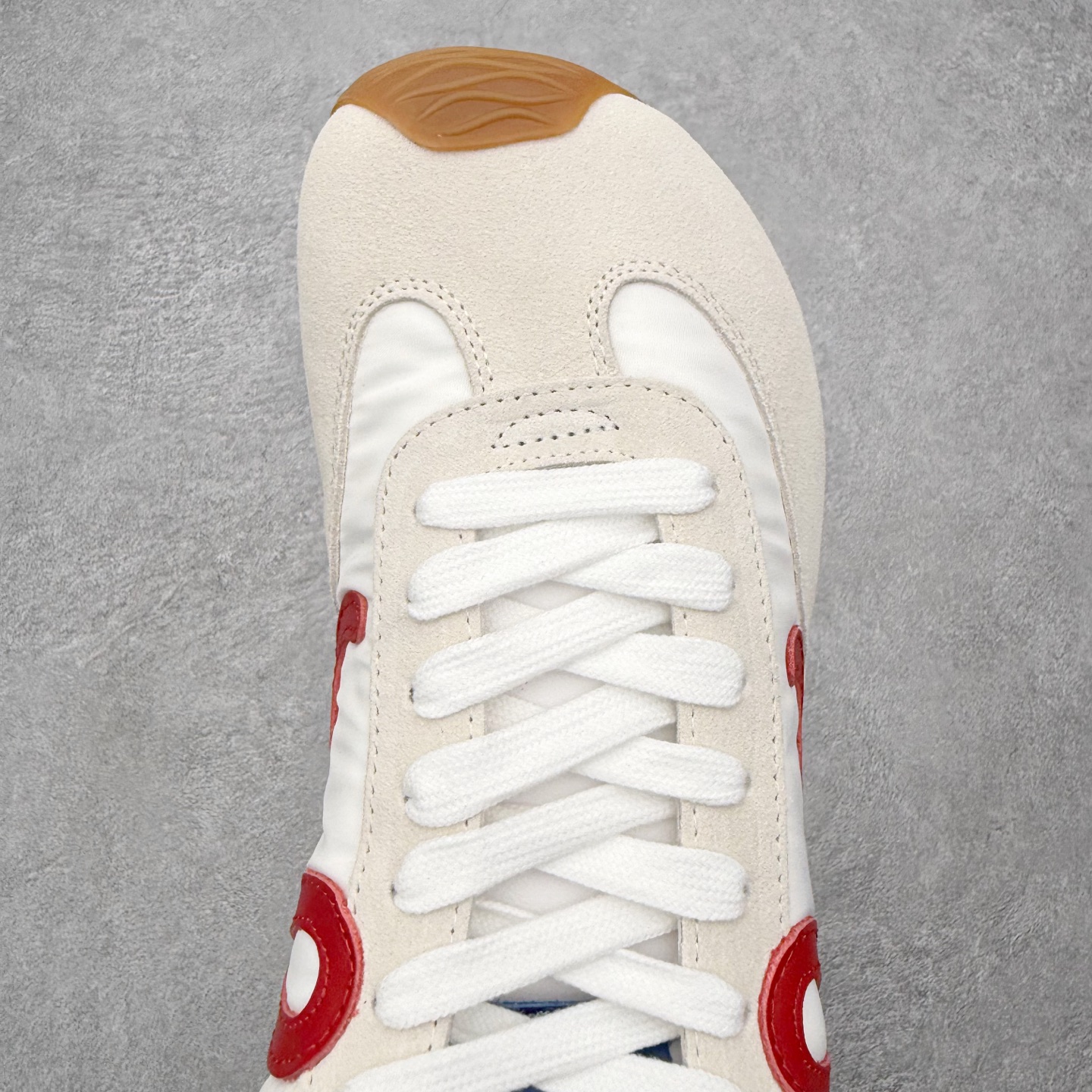 罗意威Loewe Ballet Runner 2.0 Sneakers 芭蕾舞2.0系列阿甘复古风德训薄