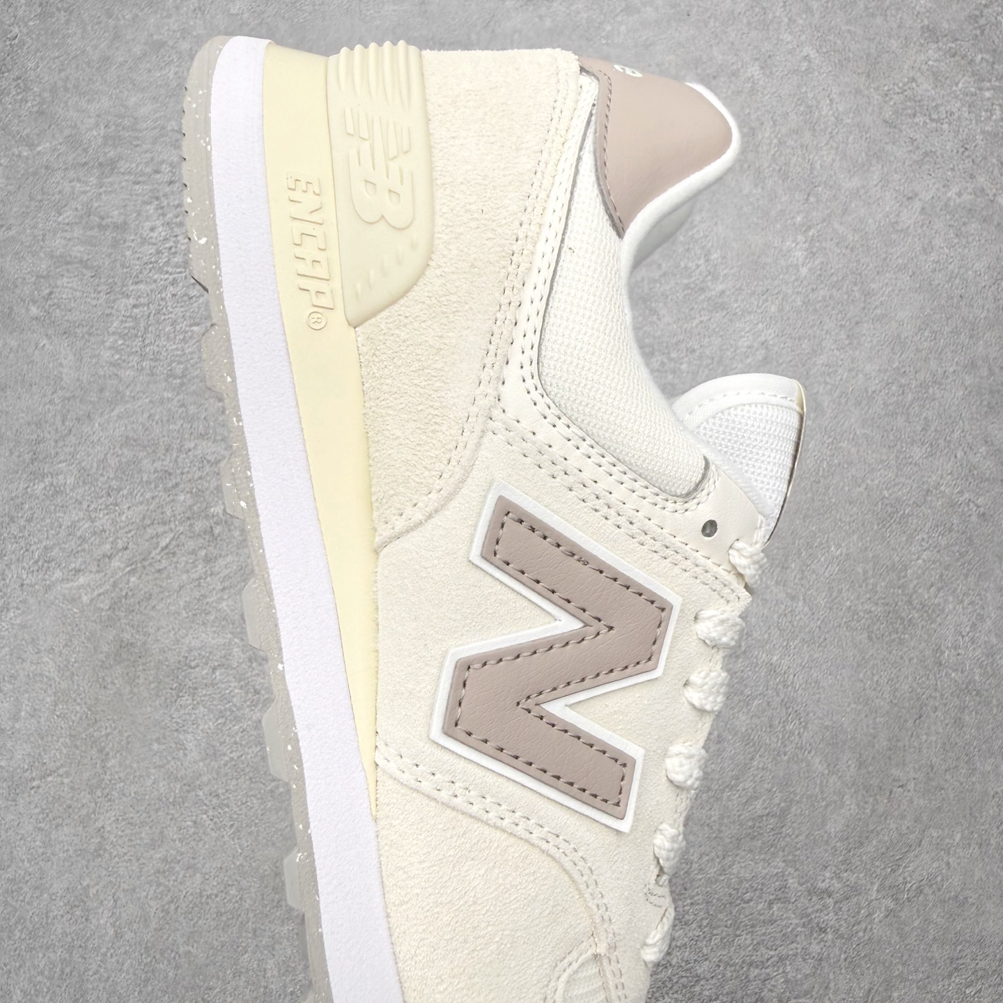 ＃DT纯原 New Balance NB574 新百伦系列复古运动跑鞋 材质细节鞋标处理与正品无差 原版