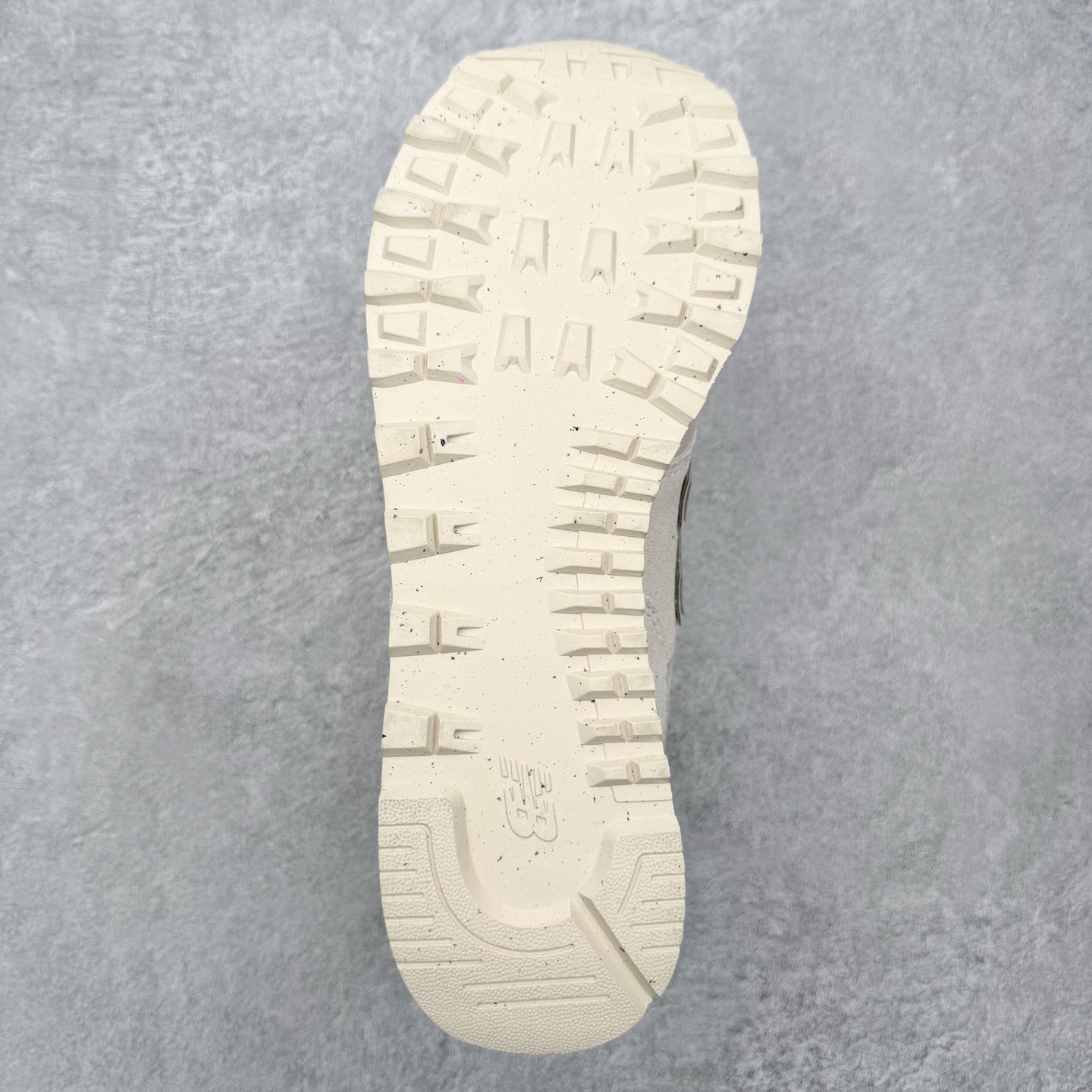 ＃DT纯原 New Balance NB574 新百伦系列复古运动跑鞋 材质细节鞋标处理与正品无差 原版