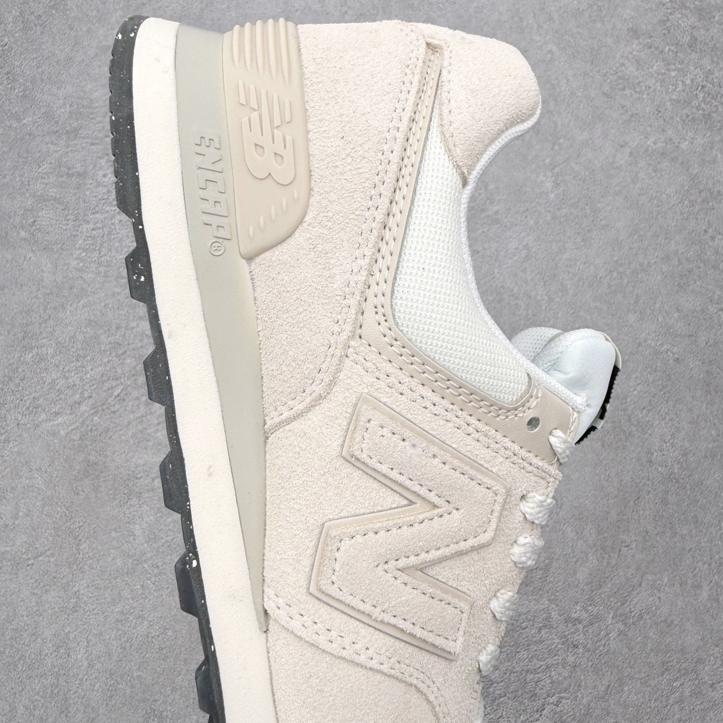 ＃DT纯原 New Balance NB574 新百伦系列复古运动跑鞋 材质细节鞋标处理与正品无差 原版
