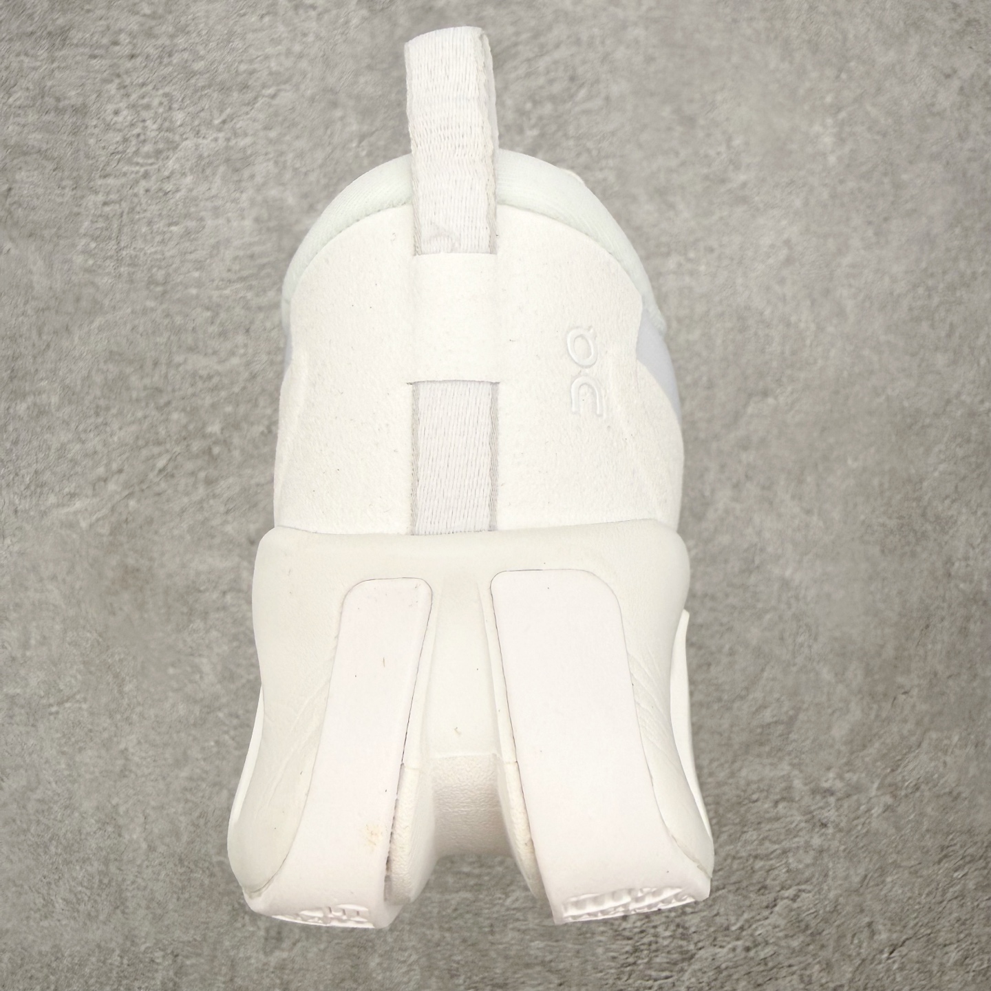 On x KITH K-Tech 1 昂跑舒适贴合透气跑步鞋 黑色四层组合大底 原数据开版这款联名跑鞋采