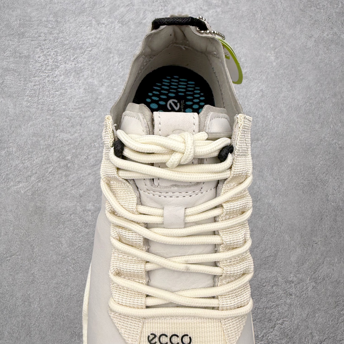 ECCo爱步 Biom C Trail 时尚简约牛皮减震耐磨低帮休闲跑步鞋 ECCO以三大核心特征为依托