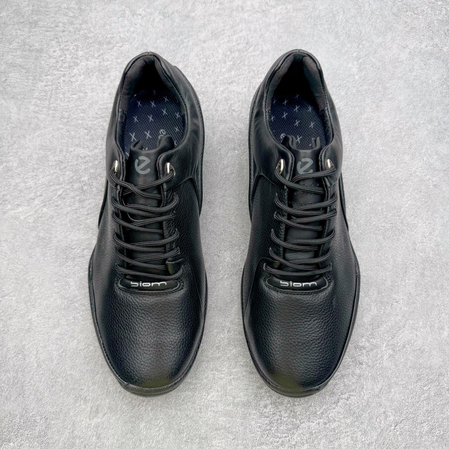 ECCo爱步 Biom C Trail 时尚简约牛皮减震耐磨低帮休闲跑步鞋 ECCO以三大核心特征为依托