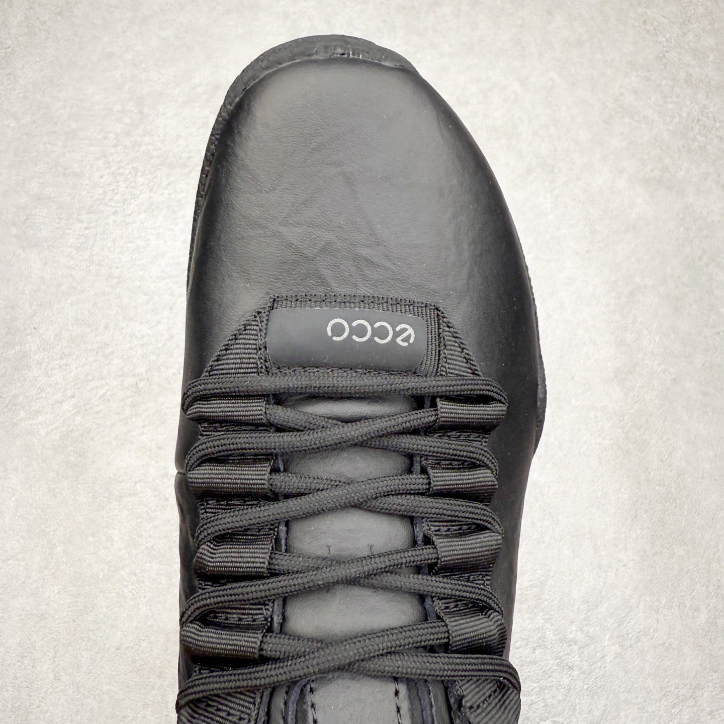 ECCo爱步 Biom C Trail 时尚简约牛皮减震耐磨低帮休闲跑步鞋 ECCO以三大核心特征为依托