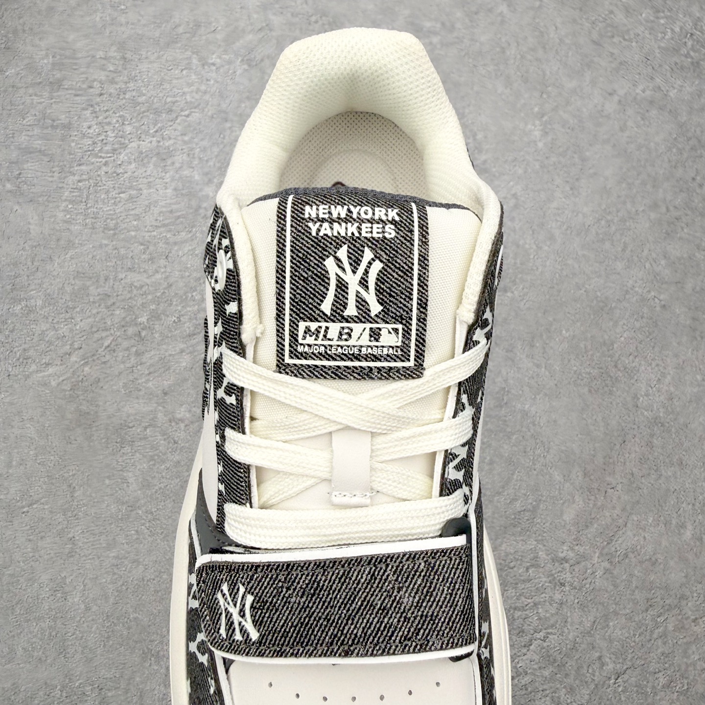 MLB Chunky Liner 舒适时尚低帮生活休闲鞋 男女同款 MLB是韩国F&F旗下潮流服装品牌，